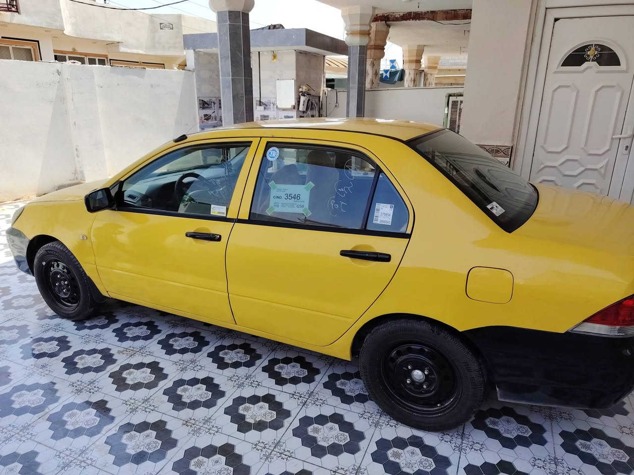 السلام عليكم ورحمة الله وبركاته 
من رخصت الادمن المحترم 
لانسر موديل  2009  رقم بغداد مشروع وطني 
محرك 1600قبق اسود المرغوب  كير عادي 
تدفئه تبريد صدر امامي خلفي جديد تخم تاير 
السعر 63 وبيها مجال للشراي ديالى الخالص سراجق
السيارة بدون ضربه فقط بابين مرشوشات الباقي مكفول
 للاتصال *********** للاتصال***********@الحميع

