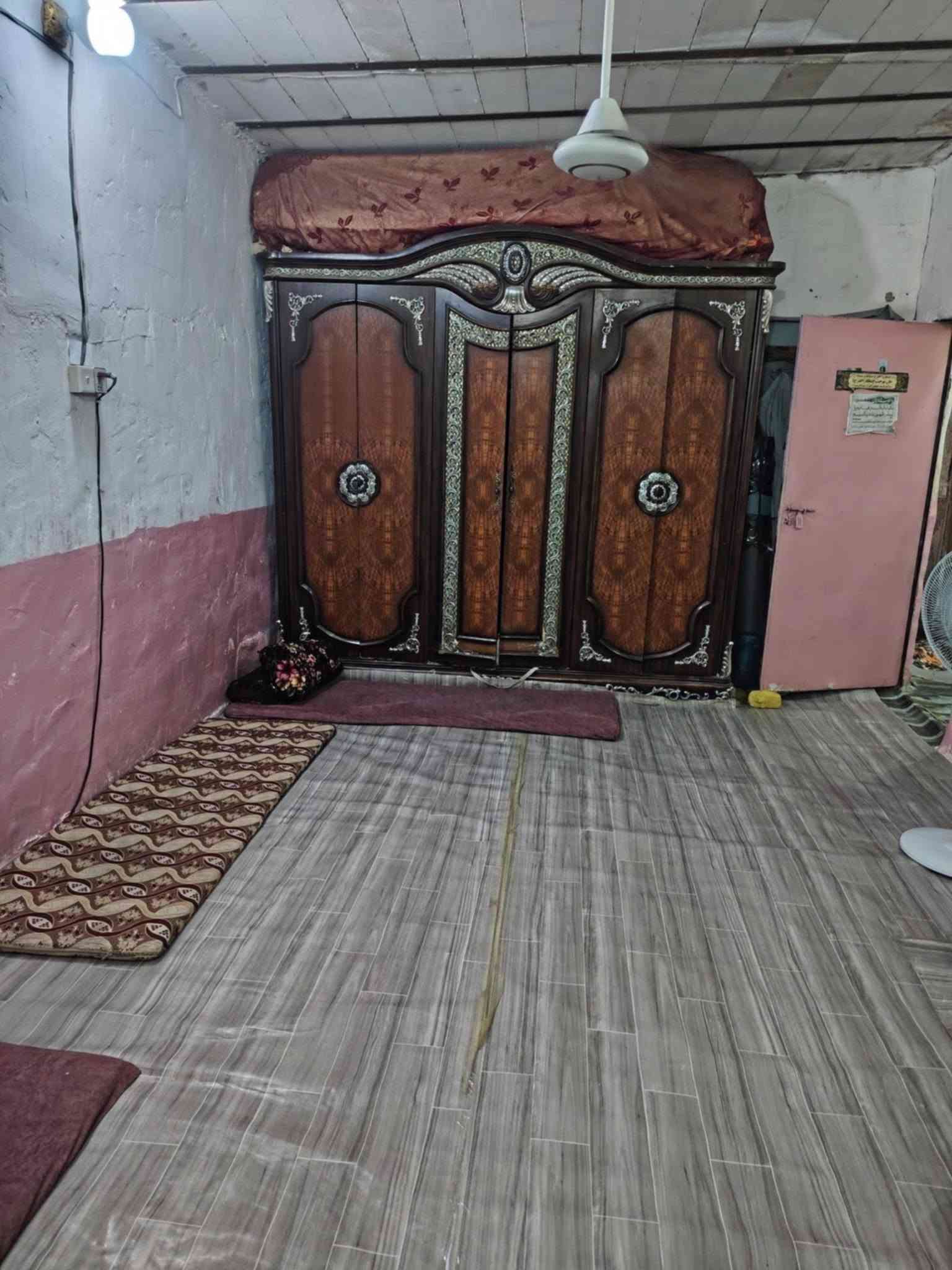 بيت 105 م شارع الامام الحجه عبر شارع النص غرفتين وصاله ومطبخ واستقبال بيت مربع    20 مع
‏‪***********‬‏

‏‪***********‬‏
بيت 105 م شارع الامام الحجه عبر شارع النص غرفتين وصاله ومطبخ واستقبال بيت مربع    20 مع
