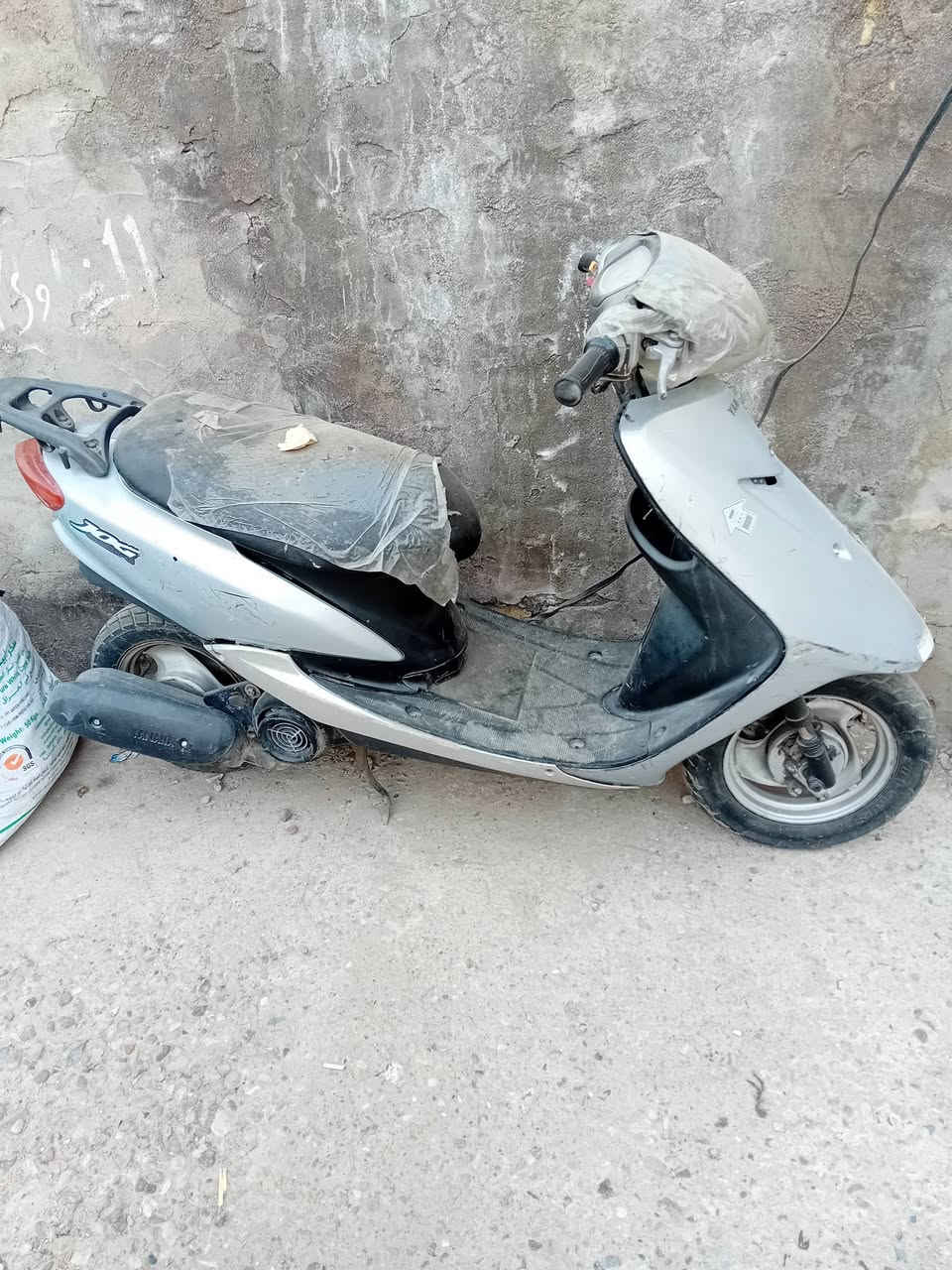 سلام عليكم للبيع السرعه ٦٠ شغاله بس محد يطلع بيه مكان بلحسينيه مال الراشديه السعر مناسب ***********

