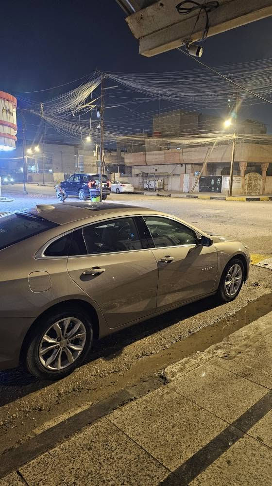 السلام عليكم 
للبيع ماليبو 2023 
السياره فول مواصفات للخير فتحه بنوراما 
بصمه رادار معروفه باقي المواصفات
السياره جاهزه 
مكان بصره رقم بصره 
سعر السياره 116 وبيهه مجال 
هذا رقمي وتدللون ومتواجد نت
*********** البصرة, العراق
