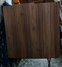 ميز خشبي نظيف و مابي اي كسور ثقيل خشب ممتاز السعر ٢٠ الف مكاني بغداد ا...