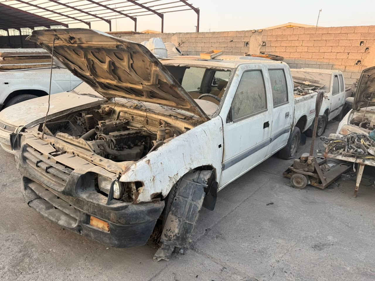 بيكمات. ازوزة. للبيع. عدد. 3.      ***********. ادوات مال مزاد.
