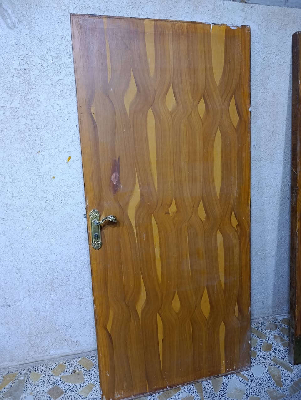 بيبان خشب نضاف بدون جرجوبه السعر خاص ***********
