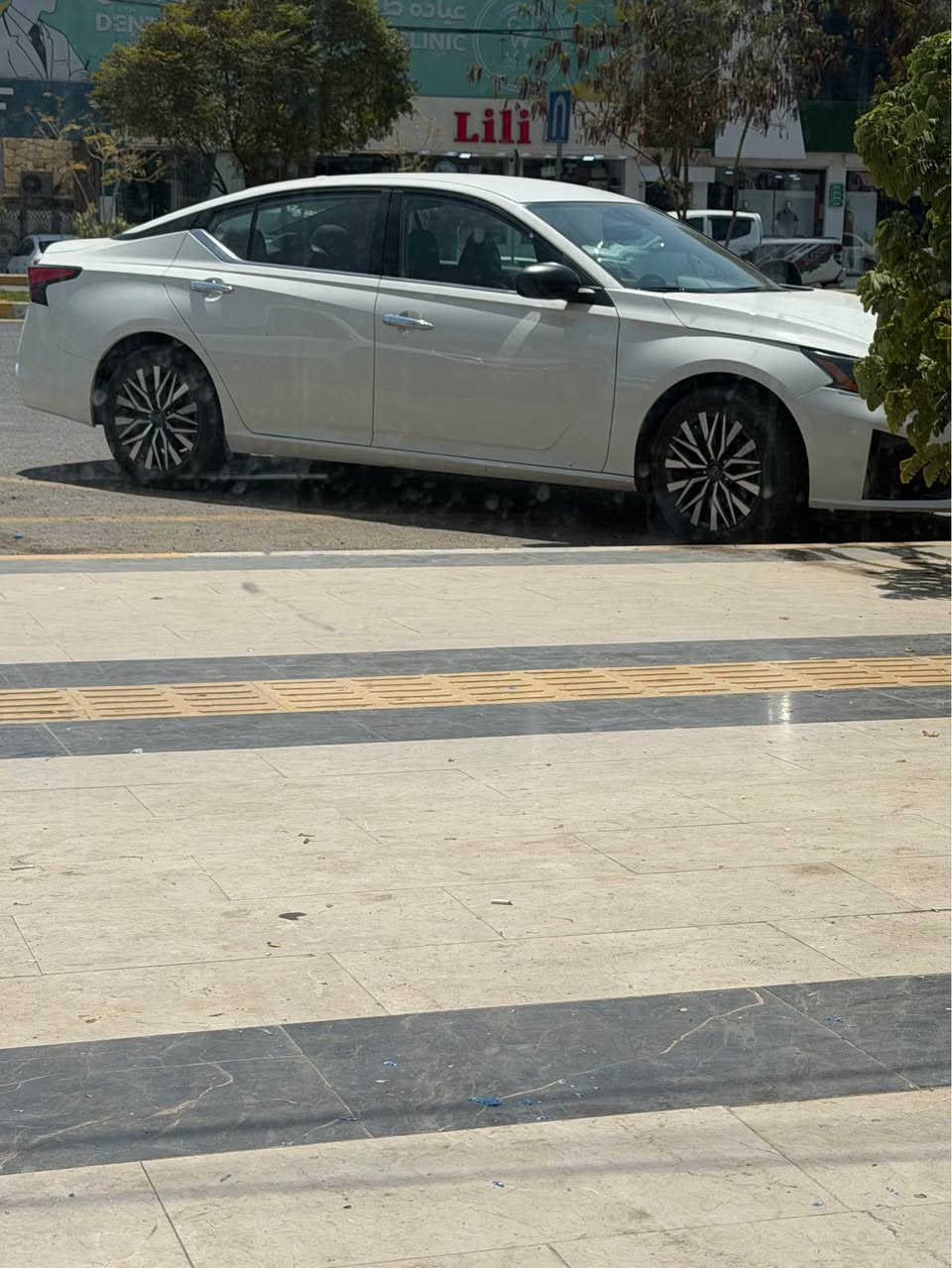 السلام عليكم 
للبيع 
نيسان التيما 2025 كاتي 
ماشيه 5000 بدون صبغ بدون تبديل بدون ايرباگ 
بيه شبر بارد و اصبعين تكحيل كارت صورة التكحيل موجوده بالمنشور 
مكاني كركوك طالب عليه 168 وبيه مجال *********** كركوك, العراق
