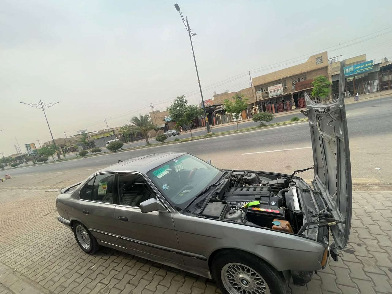 بي ام ٥٢٥ • محرك مكفول • جلد اسود