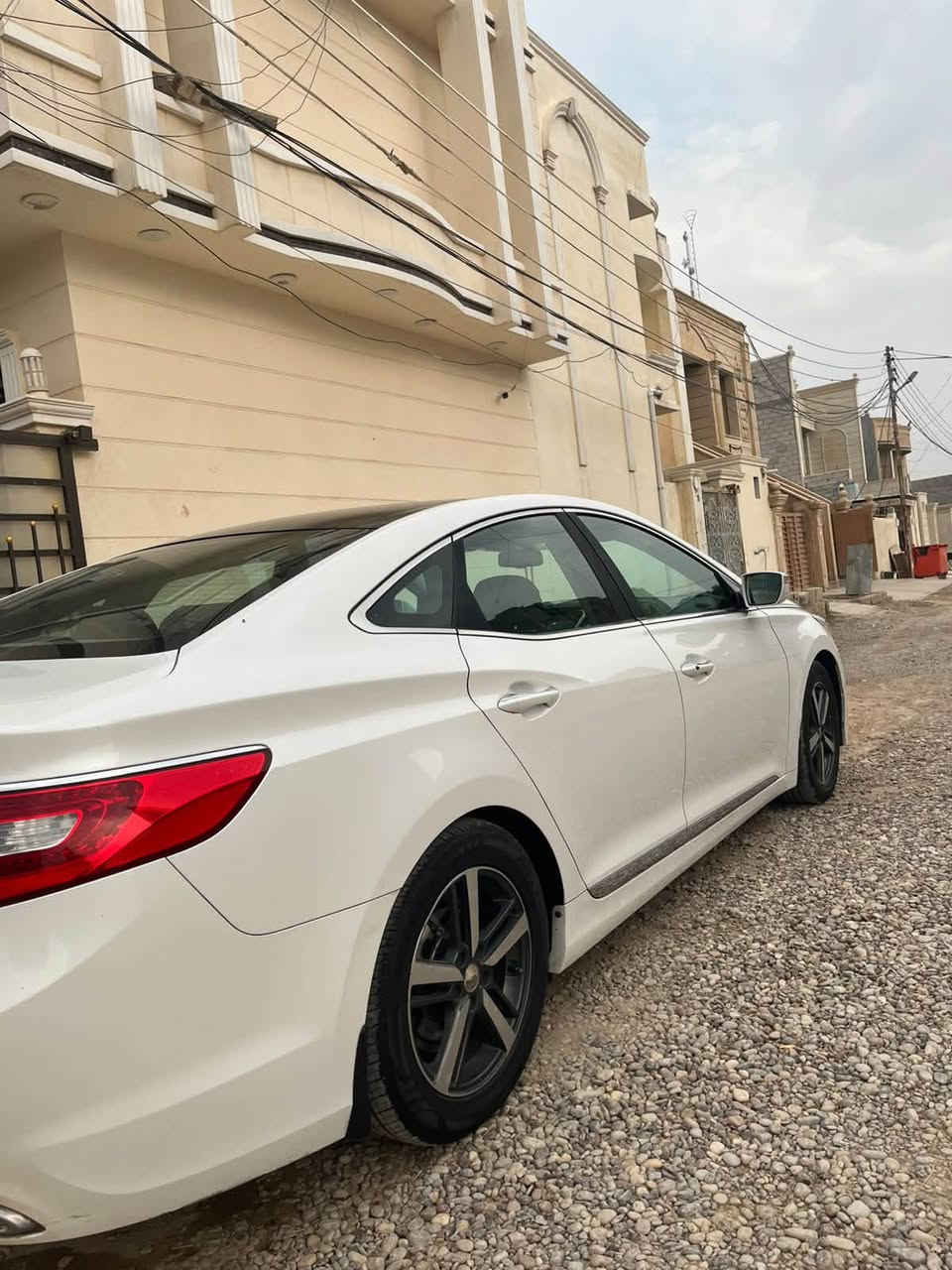 ازيرا • ٢٠١٣ • فول مواصفات