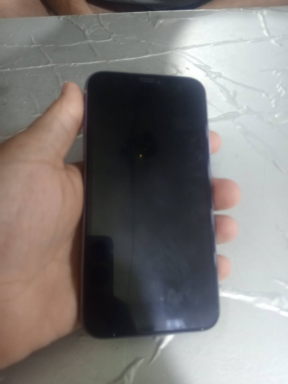 ١١عادي
ذاكرة ١٢٨ 
بطارية ١٠٠مبدلة 
مبدل شاشة فيس ايدي واكف 
نظافة بصور فول نظيف جهاز 
بدون ملحقات فقط جهاز
لعيوب فقط لكامرة ل امامية طفت وشلناها وسعر جديدة ٢٠ الف تعال شدهة يمي اذا تريد ابو محل يشدهة ب ٢٠
مكاني بغداد الدورة
رقمي ***********
سعرة ١٦٥ بي مجال حك جيتك
