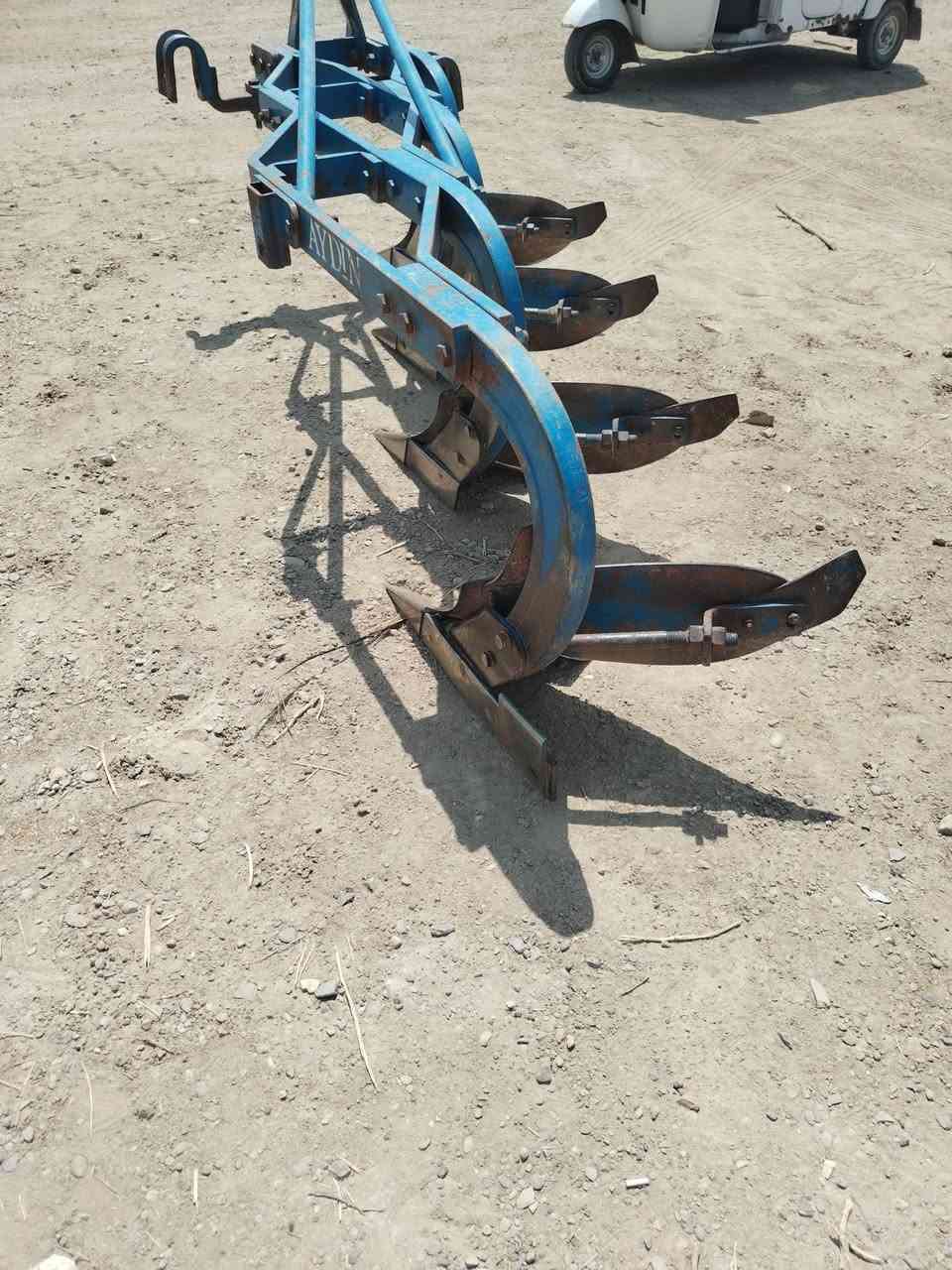 للبيع فدان تركي حجم  10 رباعي 
فدان جاهز للعمل العنوان واسط النعمانيه 
***********
***********
