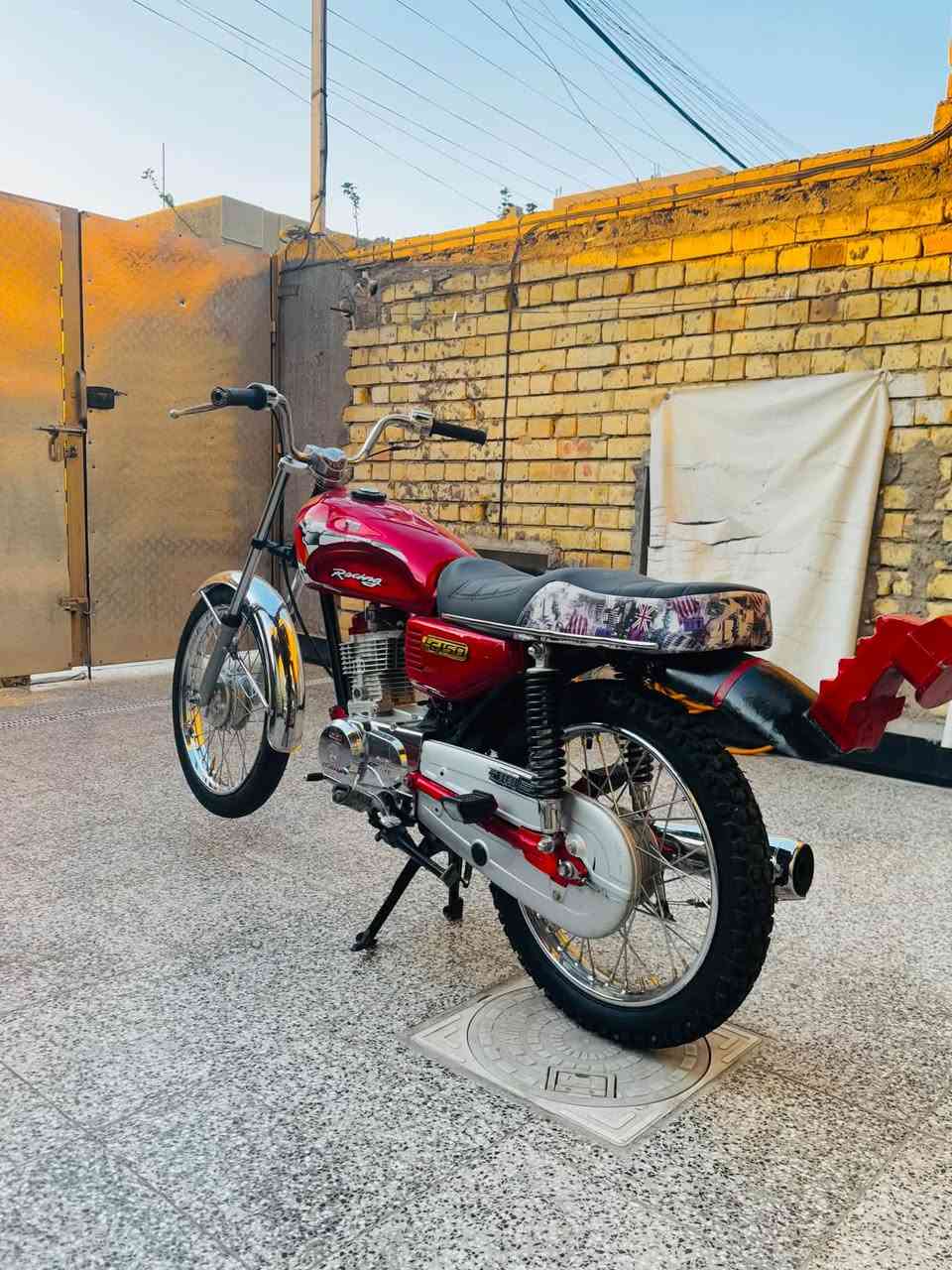 سلام عليكم دراجه نامه تيربو موديل ٢٦ دراجه نضيفه احلى من صوره تعميره جديده برغي ما نا قصها العنوان بغداد السعر ٧٠٠ رقم ***********
