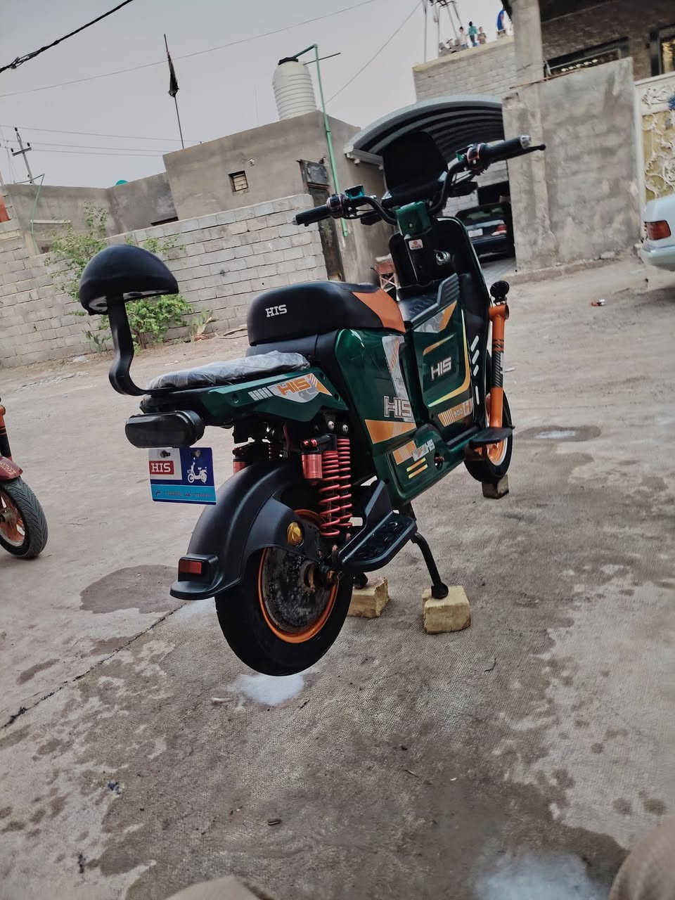 السلام عليكم دراجه للبيع H900 دراجه كهربائيه شغالات بطاريات 23 امبير دراجه موديل 2025 المكان البصره الهارثه السعر 400 وبيها مجال ***********
