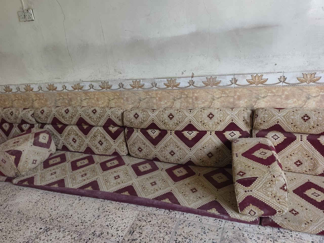ديوان مستعمل للبيع مرتب
للأستفسار الأتصال على 
***********
