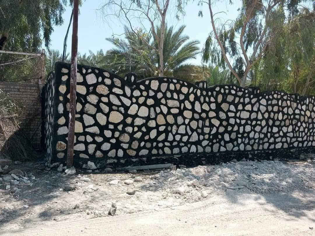 عمي الفقير وينه سعره المتر المربع السياج الحجر 20 الف كرسته وعمل نشغل جميع المحافظات انشالله الشغل مرتب تخذاء اساس 50في 50 عرض السياج 28 سنتيم ابو التميمي بخدمت الطبين لزم اكو سكن موجود كادر موجود انشالله مانقصر وياكم تعال احجز ع هذا الرقم بي واتساب /***********
