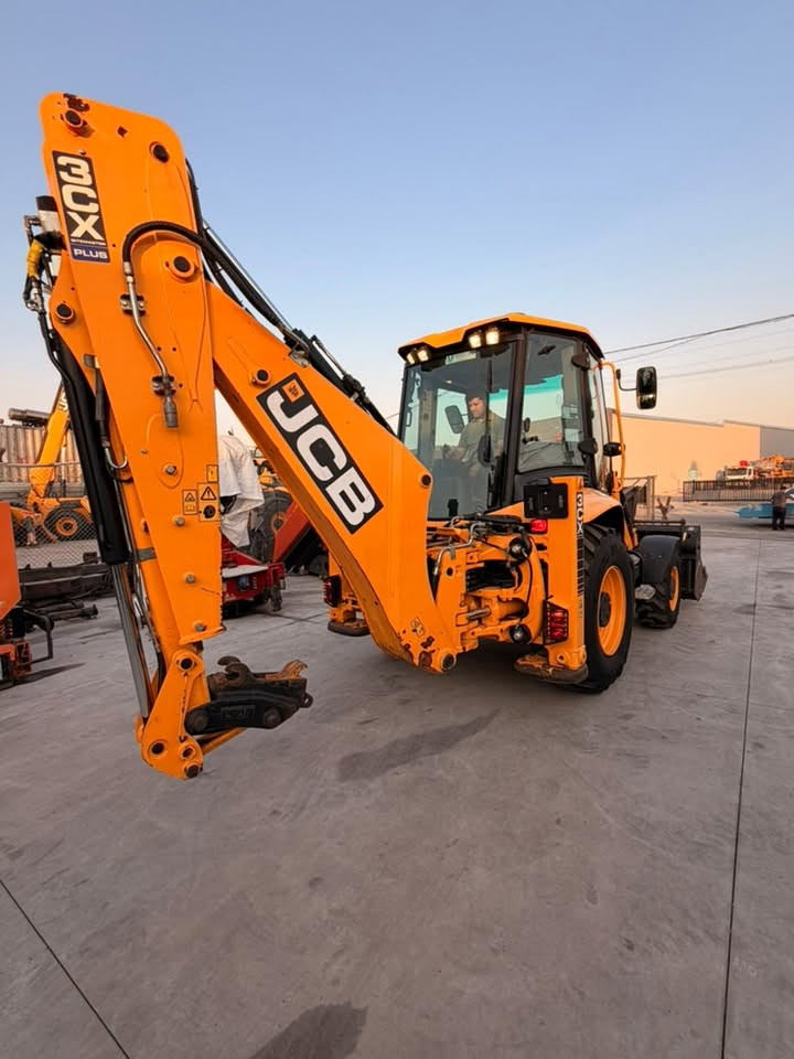 JCB 3CX • ٣٩٠٠ ساعة • أربيل