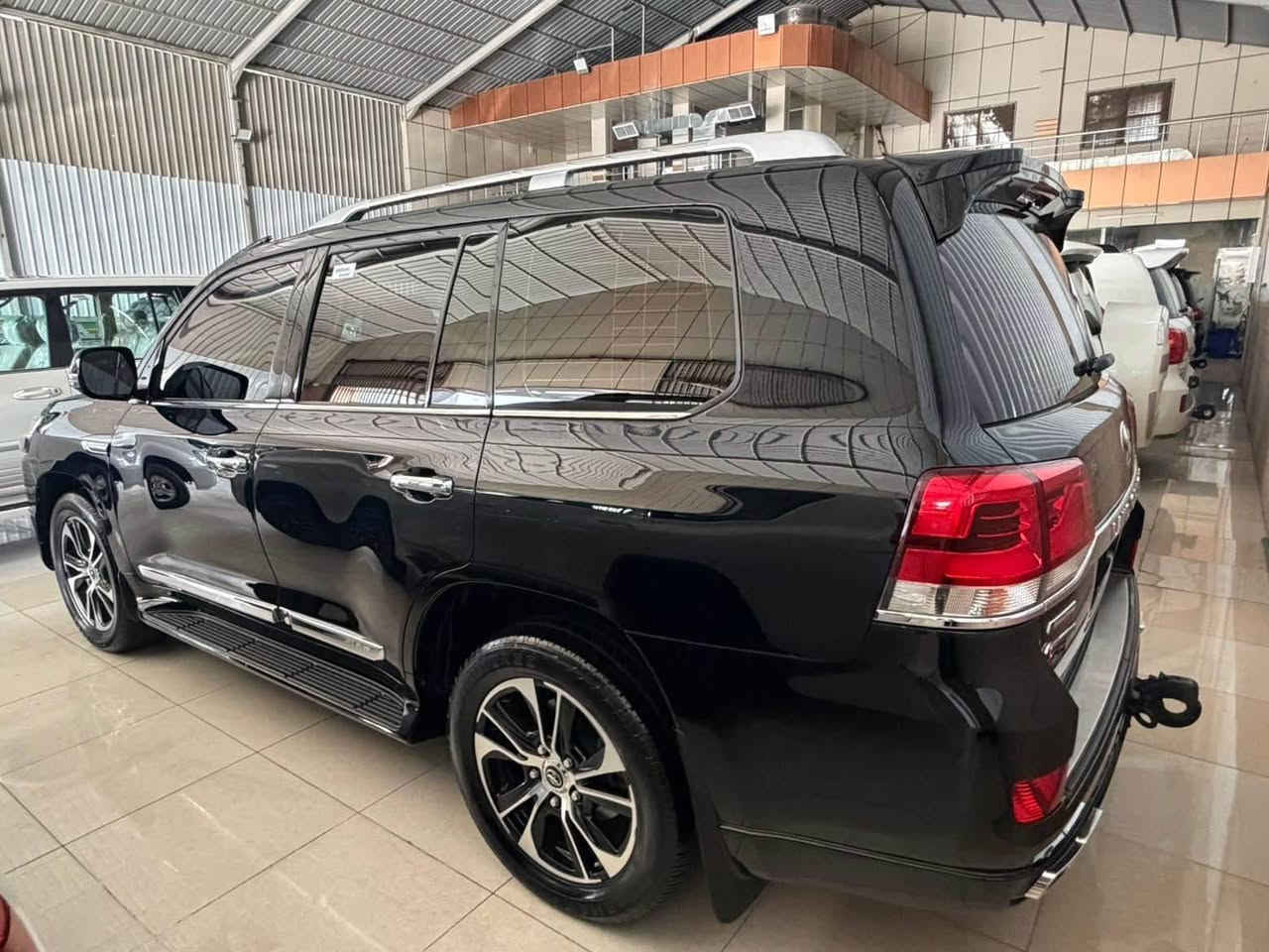 مۆدێل 2021 شەریکە جیهان مواسەفات GXR V8 دووکوشین کارەبا هەشت ئێرباگ  پیبیئێف کراوە  دەحامی لەبۆ دەحامی سبوخ ساردەکوت هەموو بەشەرت گێرومەکینە بەشەرت km56000 رۆیوە  رقم تلفون *********** أربيل, العراق
