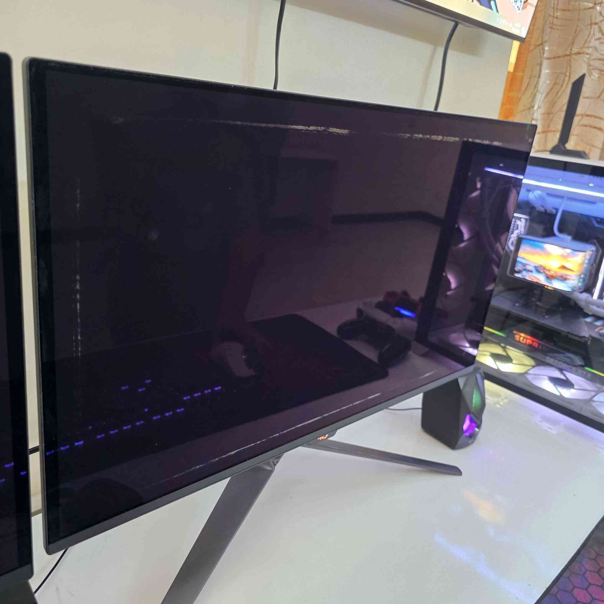 Pg27ucdm للبيع
سلام عليكم حبايب شاشة 
4K QD OLED 240 GLOSSY
للبيع اخت الجديد بالنايلون مع الكارتونة و باقي الملحقات بس وصلتي بيها اثار بالاطراف تبين فقط من تطفه او لون اسود ما الها اي اثر باللعب
ابيعها بسعر 1550.000
كاظمية 
***********
