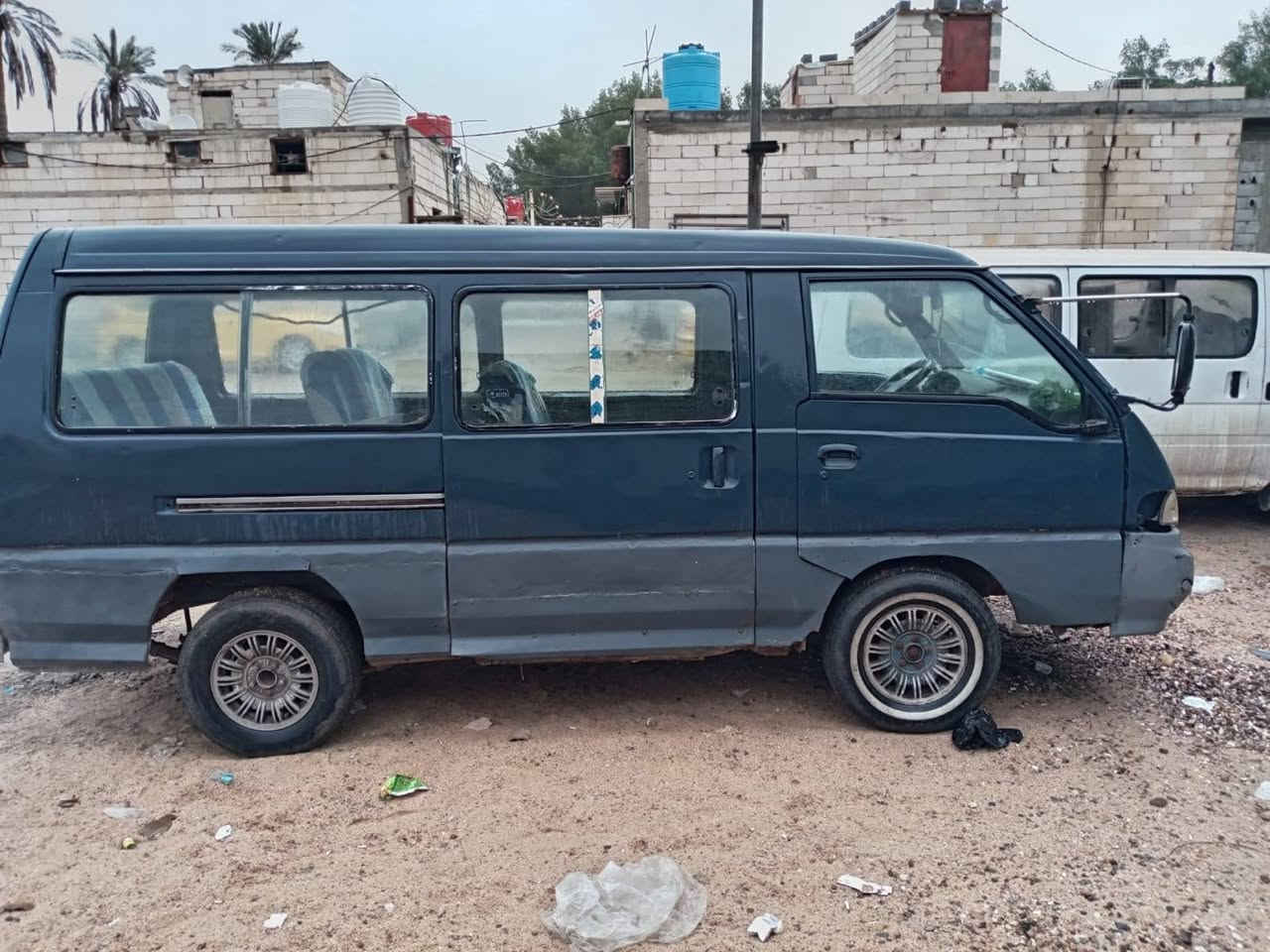 هونداي للبيع گير ومحرك وانجي إوتماتيك السعر 13 وبيها مجال راعيها بقلعة صالح ماواصله يعني مااندل راعيها ابيعها بدون راعي
بصره الجزيره منطقة الفيروزيه

نص مكتوب في الصور:
- *********** بي واتساب
- *********** 12:12 ص
