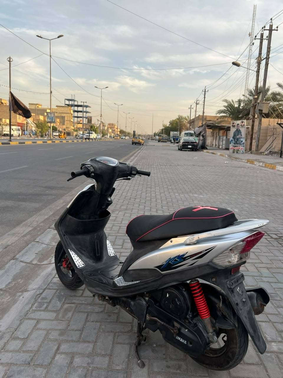 السلام عليكم
دراجه ماكس عدله مال بيت 

محرك استندر ما مفتوح 
سلف / هندر  نكره 
قفل ستين 
عداد كله شغال

كفرات تجاري 

نظيفه كلش 

الدراجه نقصه بنص 

السعر ٦٠٠مع المجال

المكان حي العامل 

***********
