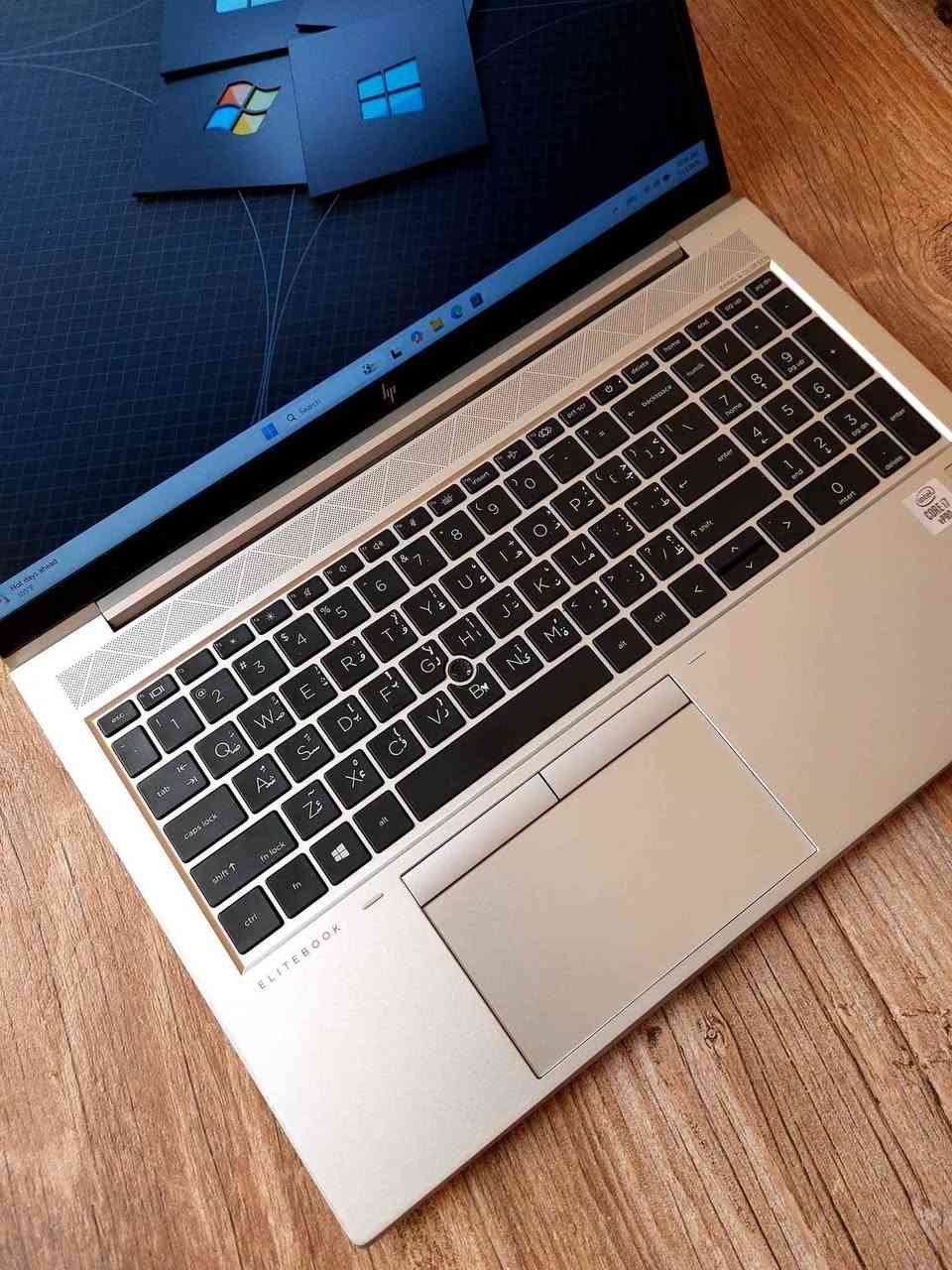 💻  لاب توب من  الفئة الفاخرة 
  HP EliteBook 850 Ci7 10th جيل عاشر 
 بمقاس شاشة 15.6 بوصة، الجهاز مستخدم بنظافة عالية جدا سوبر سلم غلاف معدني نيكل
.
السعر  450 الف دينار عراقي.
. 
يجمع الجهاز بين معالج Intel Core i7 من الجيل العاشر، وسرعة نقل البيانات الفائقة بفضل هارد الـ NVMe، مما يجعله الخيار الأول والذكي لرجال الأعمال، المبرمجين، والمحترفين لإنجاز المهام الثقيلة بكل سلاسة وأمان.
📊 المواصفات الفنية الفائقة:

* الموديل: HP EliteBook 850 G7
* المعالج: Intel® Core™ i7-10610U (الجيل العاشر الأحدث - أداء جبار واستهلاك ذكي وموفر للبطارية)
* الهارد: 256GB NVMe SSD (سرعة إقلاع فائقة ونقل بيانات بلحظات)
* الذاكرة (الرام): 8GB DDR5 (تمنحك سلاسة عالية وقابلة للترقية مستقبلاً)
* الشاشة: 15.6 بوصة بدقة عالية (مريحة جداً للعين، مثالية لتعدد المهام والمستندات الضخمة) 1920*1080
*الحالة: مستخدم نظيف جداً وفوق الممتاز (بحالة الوكالة).
* كارت شاشة متصل مدمج Intel 4GB 
✨ لماذا تختار فئة EliteBook؟
تعتبر فئة EliteBook هي السلسلة الاحترافية العليا (Business Class) من شركة HP، وتتميز بهيكل معدني متين وخفيف الوزن، وتصميم أنيق جداً يعكس الفخامة والعملية في وقت واحد.
📱 للتواصل والاستفسار:
يرجى إرسال رسالة خاصة أو الاتصال على الرقم: [*********** ]
------------------------------ بغداد, العراق
