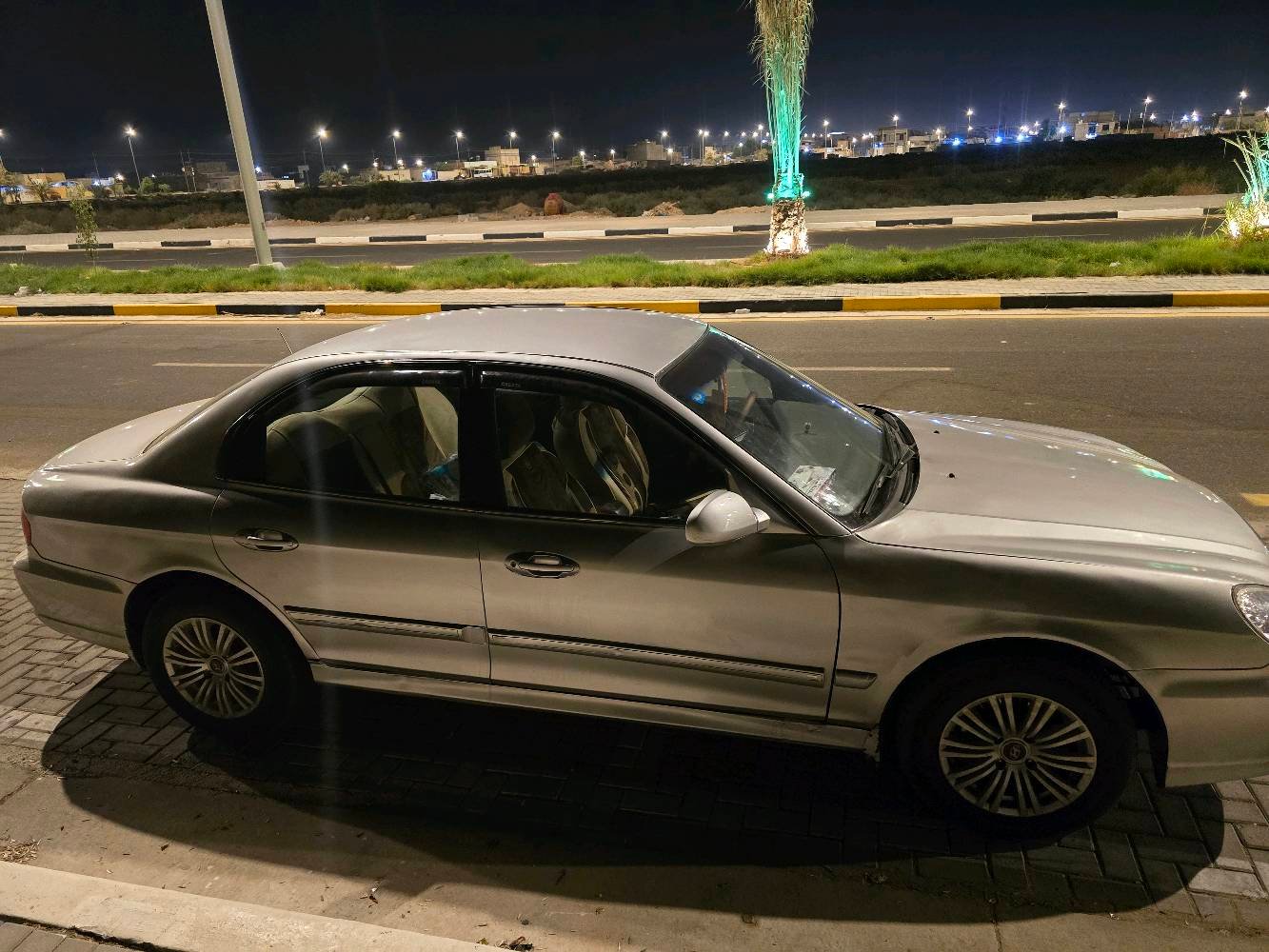 سوناتا وفود مديل 2005 باسمي محرك 2000 مصبوغه عام تبريد تدفئه السعر 60 وبيه مجال واذا مراوس وانطي فرق هم عادي
