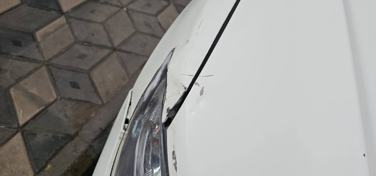 ٦ سلندر ٢٧٠٠ محرك جديد دفع رباعي
٧ راكب ٣ قطع تبريد والامامي منفصل
مثبت سرعة  ثلاجة  تحكم ستيرن
شاشة وكاميرا وحساس خلفي
الكشنات جلد والامامية كهرباء وتدفئة
فتحة سقف مع تحكم باللايت مرايا شفط
جاملغات امامية مبدلة ودعامية بدون ضرر بالشاصي واللغد والايرباكات كلها سليمة
منظومة التبريد كلها جديدة والفريزرات الداخلية كوري اصلي
تايرات ممتازة والصدر الامامي زين  والخلفي مبدل بالكامل

*********** بغداد, العراق
