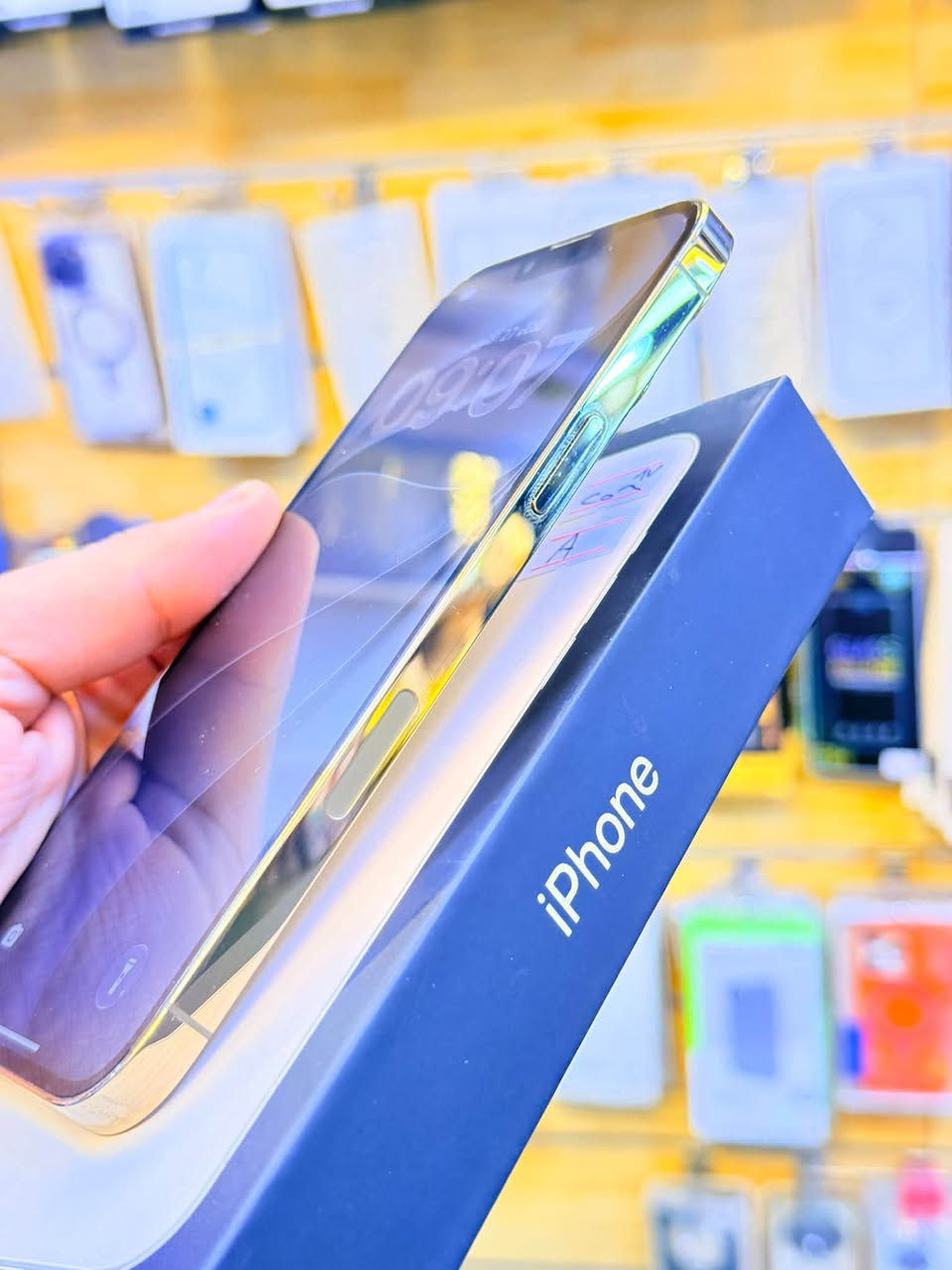 ايفون 13 برو ماكس • ٢٥٦ • بطارية ٨٧٪