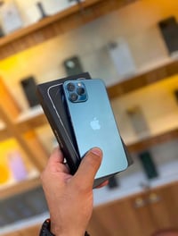 ١٢ برو ماكس • ٢٥٦ جيجا • بطارية ١٠٠