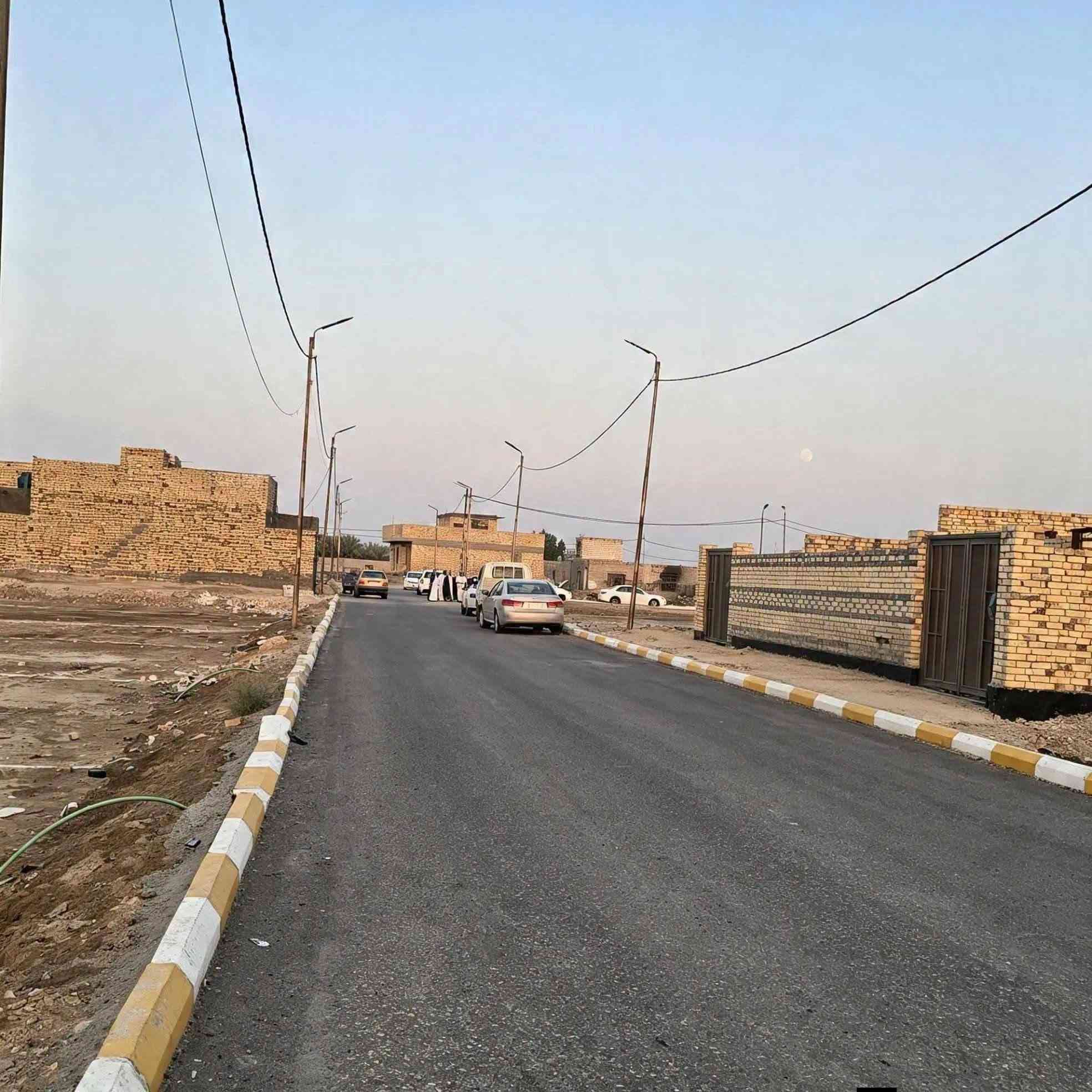 قطع اراضي في مجمع نور الامير 
سند ٢٥ تحويل مباشر 
مع كافه الخدمات ماء كهرباء تبليط اناره ليليه وباسعار مناسبه سعر 200 متر 15 مليون
العنوان الديوانية 
خلف الطيارين دقيقتين عن الفلكه الجداريه
الاستفسار اكثر الاتصال👇🏻
***********

