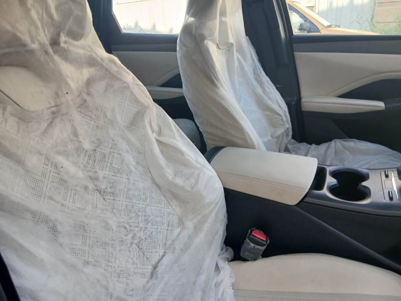 سلام عليكم بي واي دي مديل ٢٠٢٥ زيروو ماشيه ٤الف حقيقي على الفحص داخل ابيض السياره مكفوله من الشخط كفاله عامه شاشه برمجه السعر 21200 وبيه مجال المكان الدوره رقم الهاتف ***********
