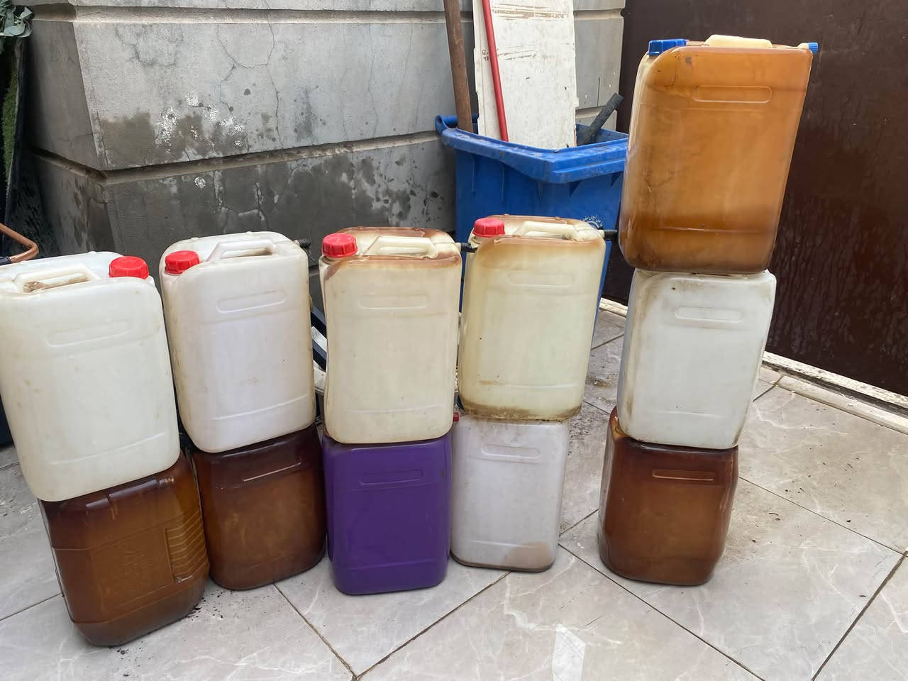 سيبايا سيارة • قفص مكيف ٢ طن • دبات نفط