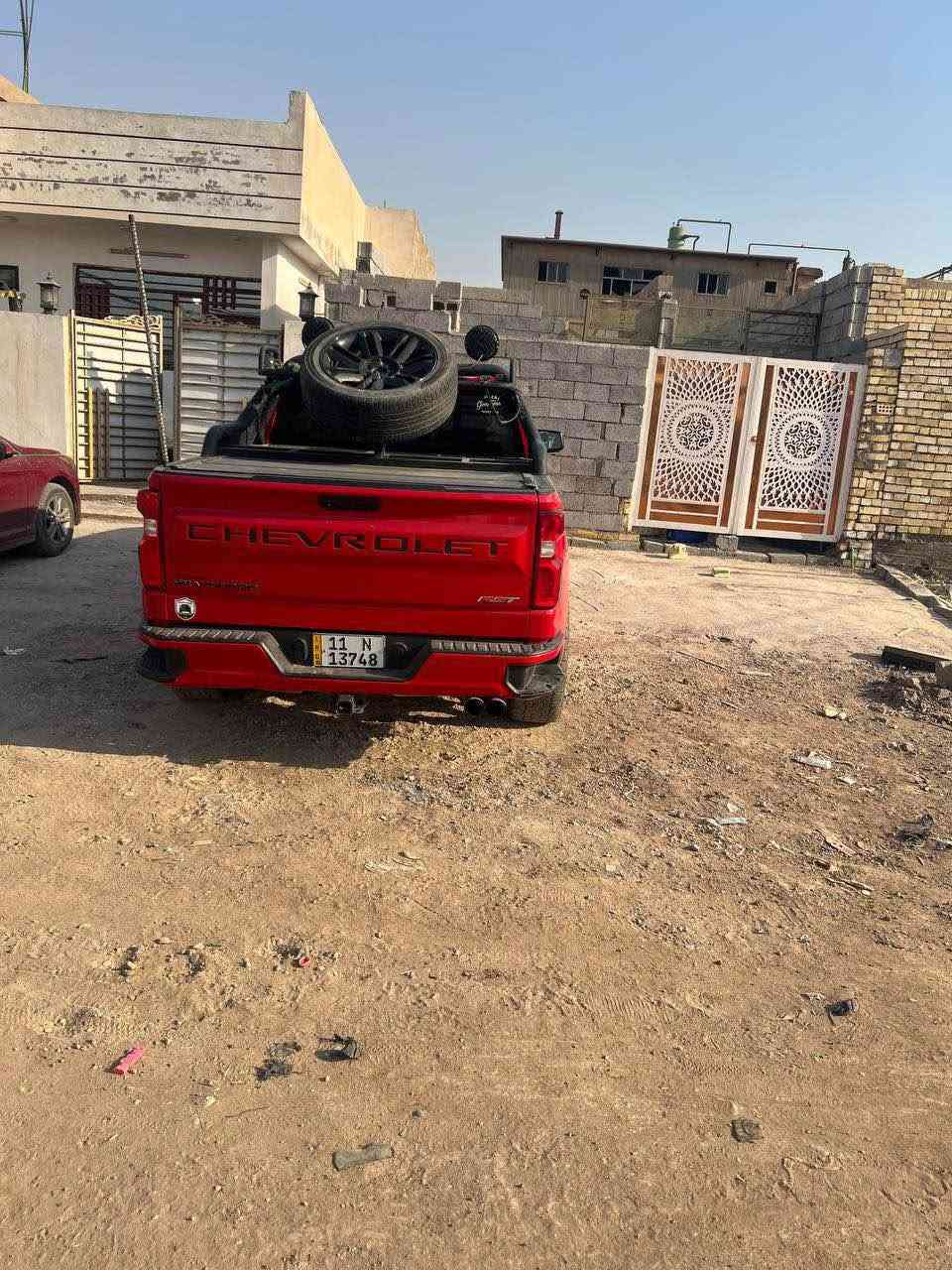 شوفرليت سلفرادو 
مديل١٩شكل ل٢١
حجم المحرك ٥٣٠٠
صبغ ٤قطع 
سياره مرفعه 
سقف روز 

ملاحضه/منضومه ABSبيها خلل 
مطلوب مراوس بجارجر سوده ٢٠/٢١

للستفسار/*********** بغداد, العراق
