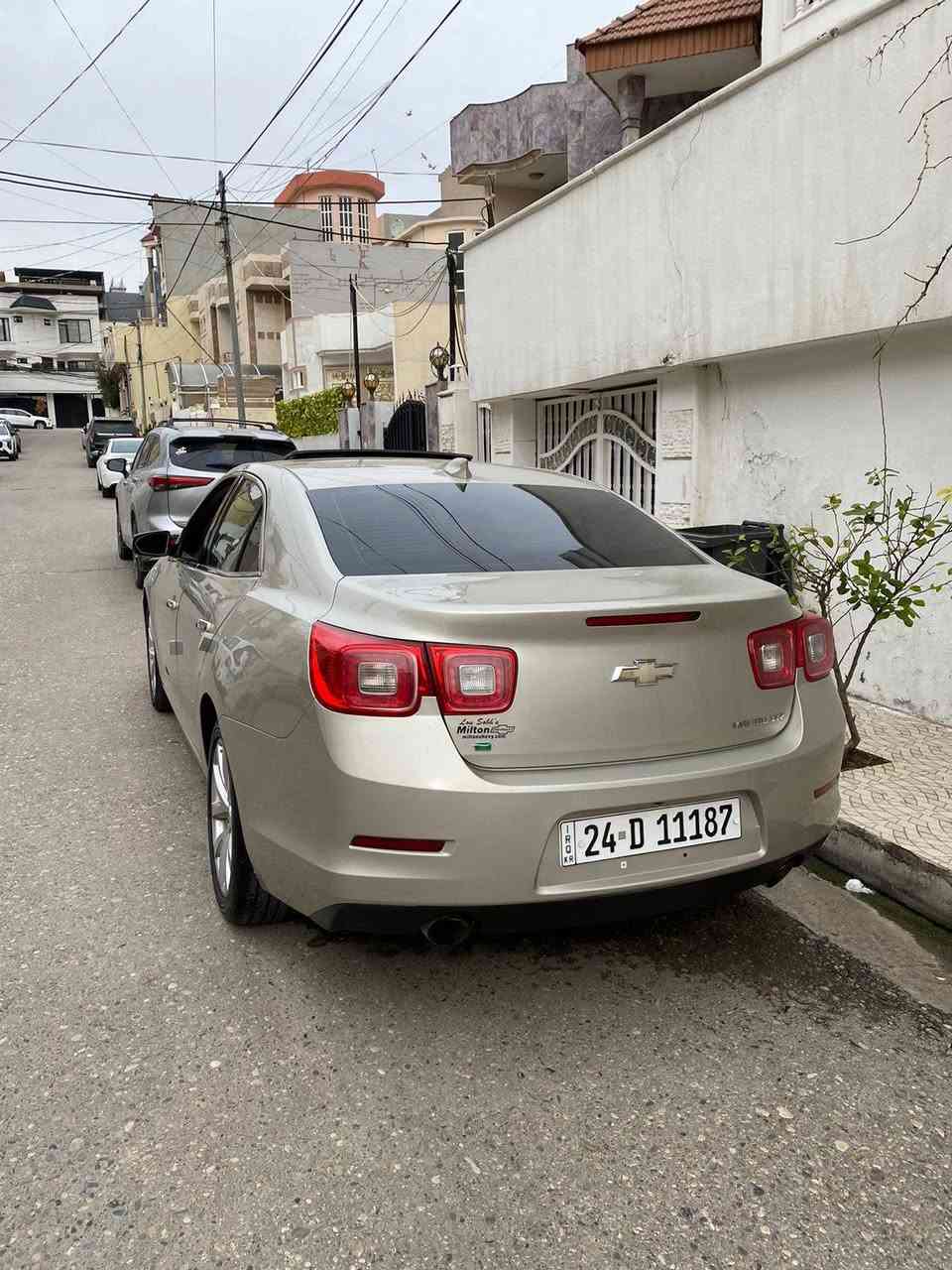 السلام عليكم
� للبيع شفروليه ماليبو LTZ

موديل2016 – محرك 2500 وارد امريكي

💰 السعر:100 (قابل للتفاوض)

المواصفات:

✅ فئة LTZ فول مواصفات 

✅ محرك 2500

✅ كير أوتوماتيك

✅ فتحة سقف

✅ رادار امامي وخلفي وجانبي

✅ شاشة  قاصة وكاميرا خلفية

✅ حساسات خلفية

✅ مثبت سرعة

✅ مقاعد جلد. تحكم مقاعد كهربائي 

✅تدفئ مقاعد 

✅تحديد مسار

✅ إنارة LED زينون

✅ رادار تصادم

✅ سستم مضخمات .صوت

✅ تدفئة تبريد بحالة ممتازة 

✅حداديه امامي خلفي بحالة جيدة 

✅ داخلية سيارة لونين اسود وجوزي 

 ✅رقم دهوك بسمي تريد تحويل أو وكالة عامة

📃بيه جاملوغ الامامي فقط صبغ بدون ايرباك 

📍مكان سياره ديالى 

📞 للاستفسار ***********
