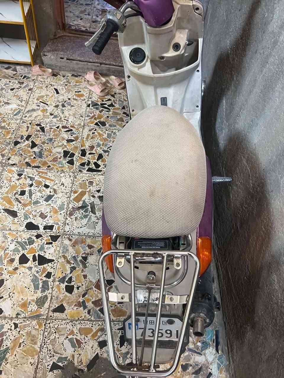 سلام عليكم دراجه.  بوليس للبيع سعره 450 وبيها مجال مكان بغداد العبيدي شراي يراسلني وتساب عل هذه رقم ***********
