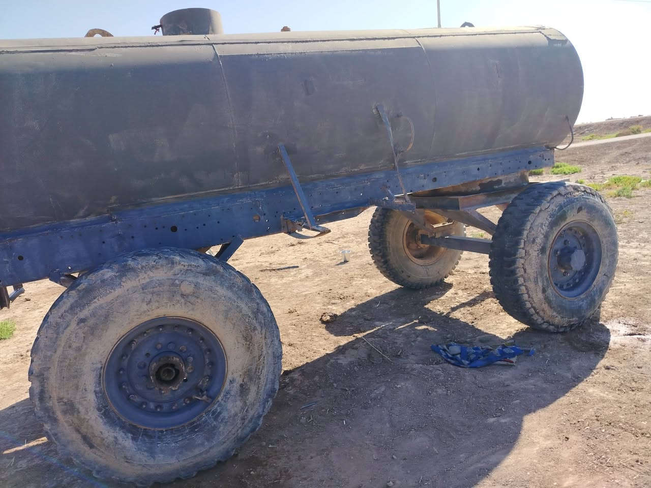 سلام عليكم مقطوره للبيع نضيفه تشيل 20درام العنوان ميسان سعر الاتصال على الرقم ***********
