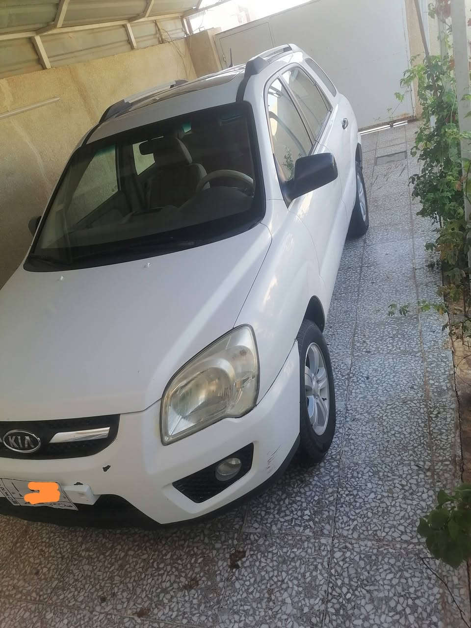 سبورتج ٢٠٠٩ خليجي
محرك ٢٠٠٠ دوش
رقم صلاح الدين مميز ٣ ارقام
بأسمى وتحويل ثاني يوم
سنويتها تنتهي ٣٤
گير ومحرك بلادي
غرفتها نظيفة
تبديل دعامية وبنيد وجاملغ بسبب حادث
تدفئة تبريد + كلشي بيها شغال
السعر ٩٠ ورقة وبيها مجال
هاتف : ***********
