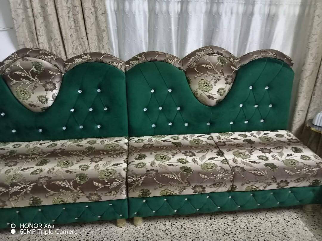 سلام عليكم عرض خاص عرض خاص ديوان عراقي خشب ثقيل جداً نضيف بي عيب واحد شعل بل مقعد دكدر اتخلي. غطيات فوكو الديوان اخو الجديد سعرو 350وبي مجال لاستفسار ***********@
