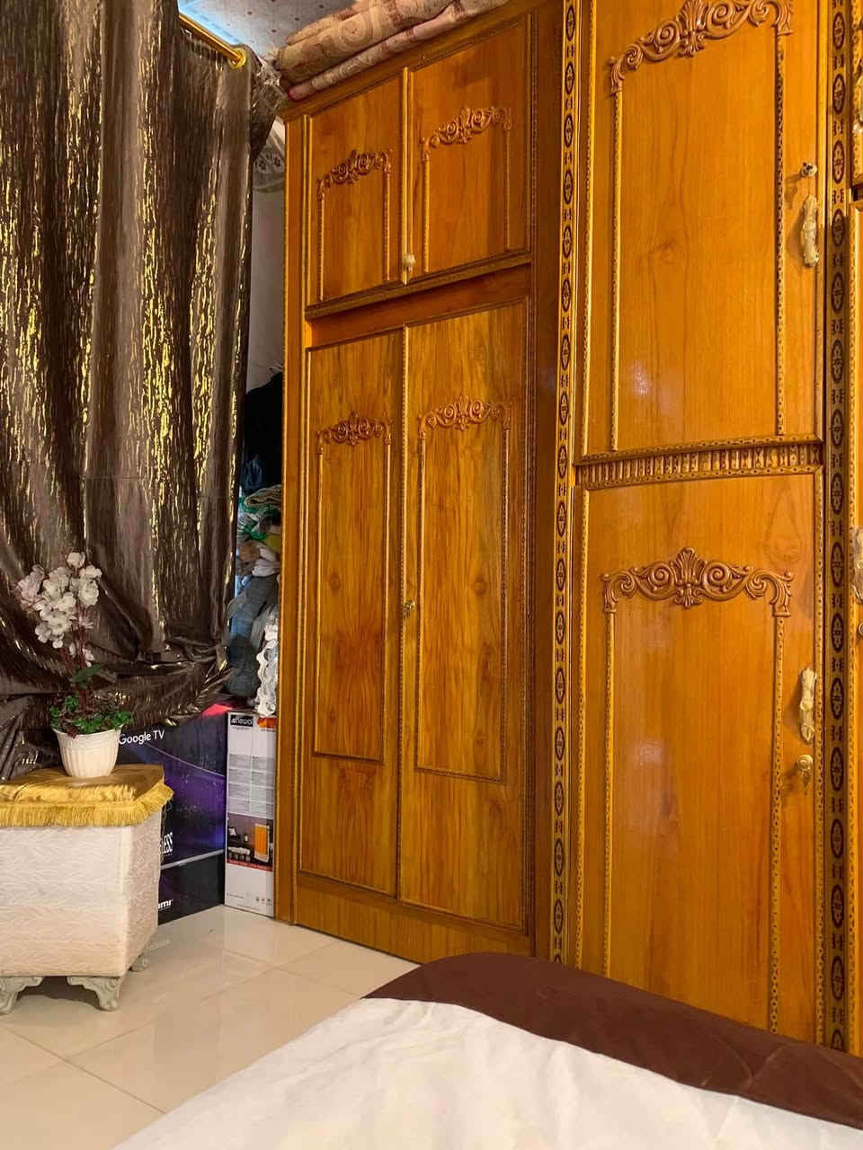 السلام عليكم غرف نوم  سته باب صاج  مستخدمه شي قليل البيع مكان كربلاء سعر واحد بيه مجال يعني مليون ***********
