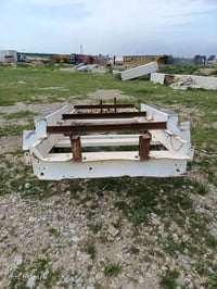 عربانه البيع  صناعه أمريكي هاوزن طول 6 متر  عرض مترين وثلاثين سانتم 07...