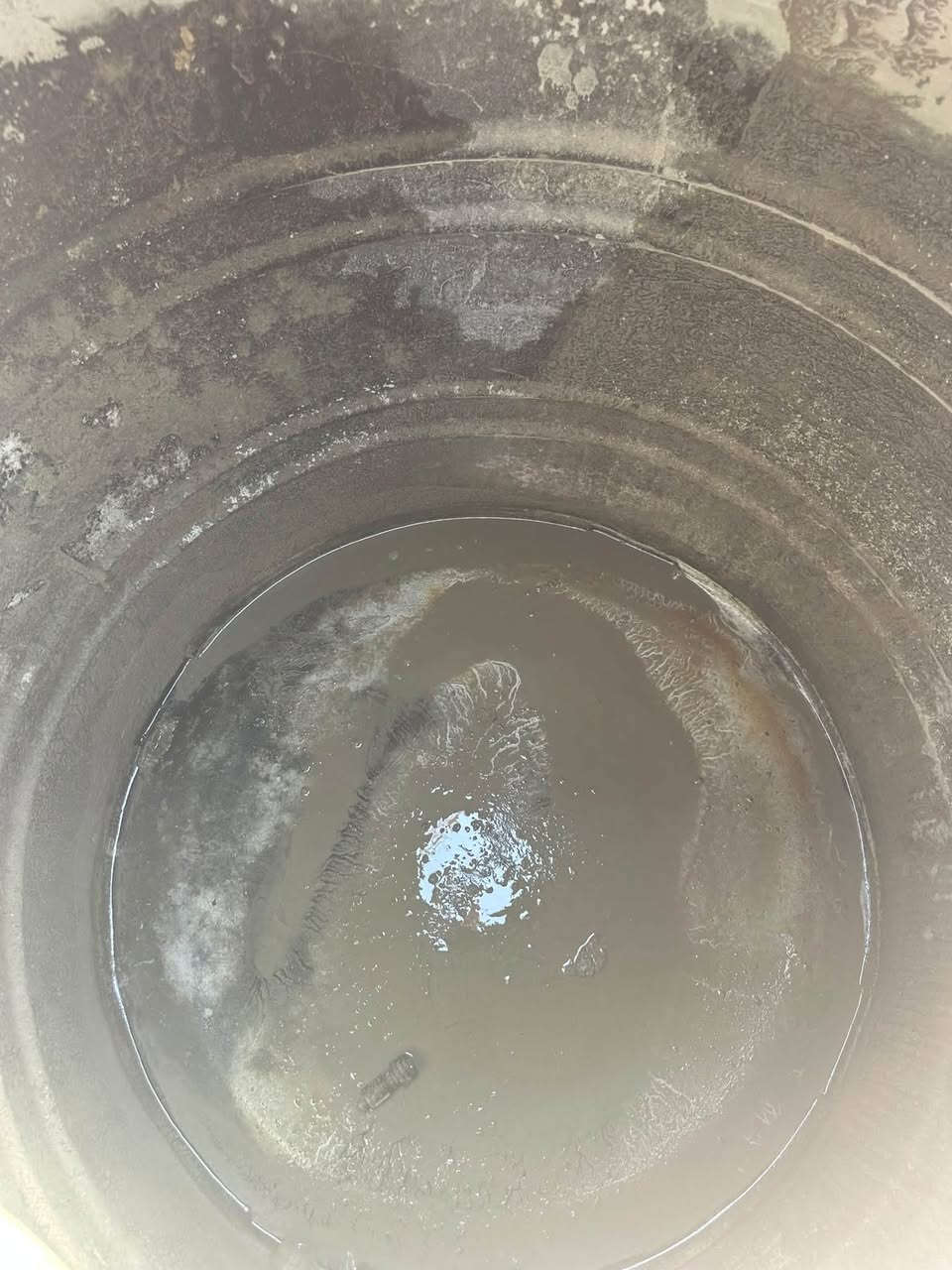 تانكيات للبيع 2 ابو الطن و 1 نص طن كلهن ابيعهن شلعه وحده ب 225  الأبيض ابو الطن بي فطر ومصلح  متواجد واتساب   البصره الجبيله ***********
