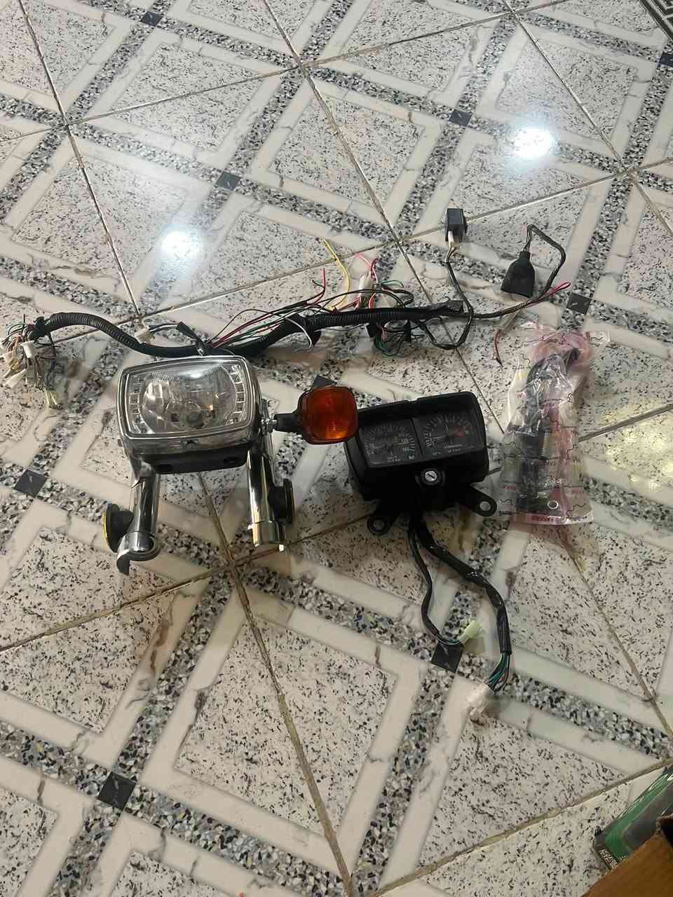 لبيع وشاصي اورق اسكنر شخط مابي  ***********
