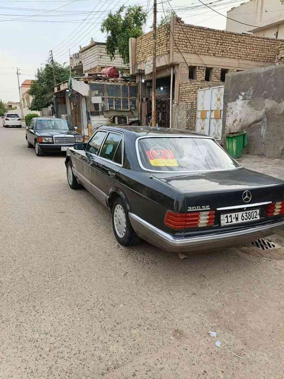 السلام عليكم مارسيدس جامبو رئاسي باب قصير  محور 3000 موديل 1987بسمي رقم بغداد مكفوله من ضربه ولكص مصبوغه لجماليه  مكينه وكير وحداديه جداد جاهزه  تبريد شغال ثلج كشناتهه جلد كهربائيات كلهه شغاله سياره جاهزه ماعوسهه شي مكاني ميسان العمار سعر 58 وبيعه مجال ( *********** )
