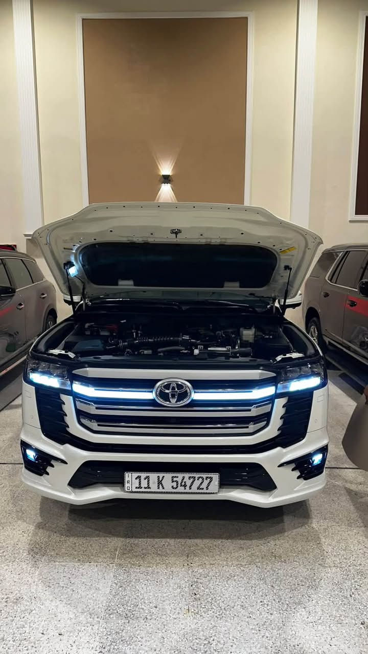 السلام عليكم 🌹
🚘 للبيع أو المراوس

لاندكروز 2024
SAS Limited أصلية
📍 ماشية: 32,000 KM

✅ السيارة مكفولة كفالة عامة من كلشي
⚠️ فقط توجد رصعة بسيطة جداً بالباب الخلف الصدر مسحوبة سحبة بسيطة جداً.

🔹 باقي السيارة مكفولة كفالة عامة من كلشي.

📍 موقع السيارة: بغداد – النهضة

📞 للاستفسار: ***********
