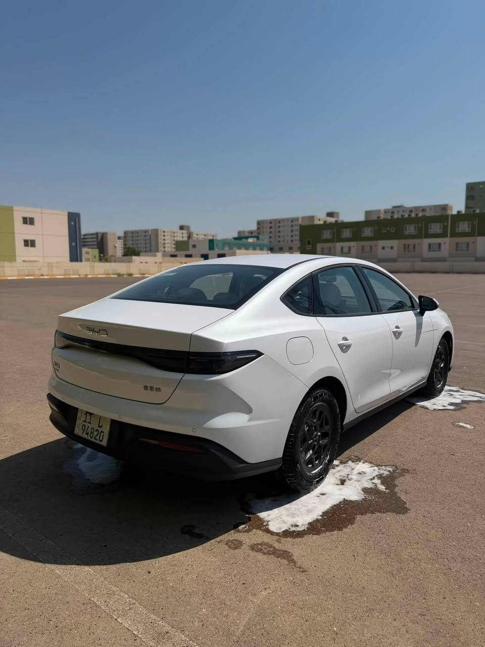 السلام عليكم
BYD سيل فايف 

السياره بعدها زيرو ماشية 5 الف 

2 الف كهرباء. 3 بانزين 

زيرو بعدها   

مكفولة كفالة عامة شرط سونار اليعجبك   

جميع الملحقات كاملة وياها وما مستخدمات ابد 

شاحنة و عدة طوارى وفوم 

بصمة مع كرت تشغيل 

داخل ابيض  والشاشه محدثة 

السعر اتصل واني خادم الك نشالله 

***********
