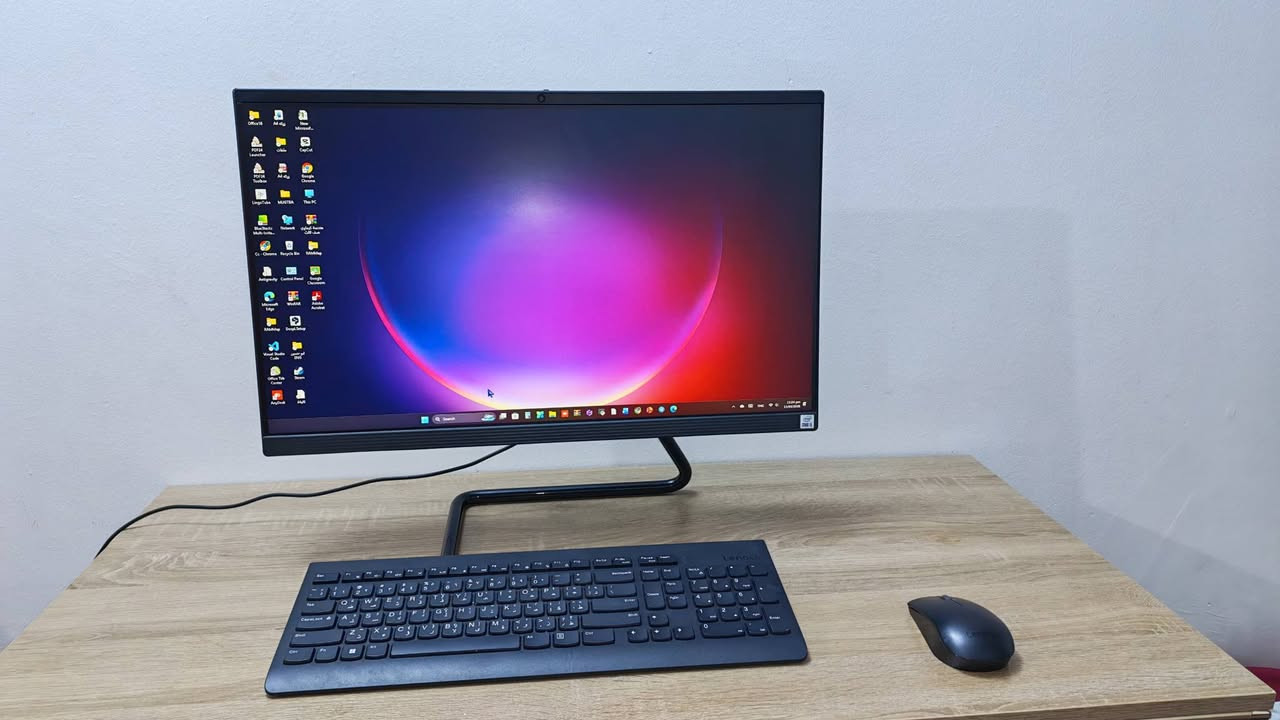 ​الموديل: Lenovo ThinkPad L440 (فئة الأعمال المتينة)
المعالج: Intel Core i5 (الجيل الرابع).
​الشاشة: قياس 14 بوصة (ضد الانعكاس، مريحة للعين).

​الهيكل: تصميم Military Spec (مقاوم للصدمات والظروف القاسية).
​الكيبورد: لوحة مفاتيح ثنك باد الأصلية. 
​المنافذ: يدعم USB 3.0، VGA، ومكان لقارئ الأقراص (DVD).
​الاستخدام: مثالي جداً للدراسة، العمل المكتبي، وأجهزة فحص السيارات.
............. 
.. 
كمبيوتر Lenovo All-in-One 
  مكتبي متكامل (All-in-One) من شركة Lenovo، الجهاز نظيف جداً ومناسب جداً للطلبة، وأصحاب الأعمال المكتبية. يتميز بتصميمه الذي يوفر مساحة كبيرة على المكتب (بدون "كيس" منفصل)
​المواصفات التقنية:
​المعالج: Intel Core i5-10210U (الجيل العاشر - سرعة ممتازة في فتح البرامج).
​الذاكرة (RAM): 8GB.

مع ذاكرة( 1TB) 

​الشاشة: عملاقة ومميزة 23.8 بوصة Full HD بدقة ووضوح عالي شاشة لونها طافي يعني ما تعكس

​النظام: Windows 11 Pro. 
​المميزات: كاميرا مدمجة، صوت نقي، واي فاي سريع، وتصميم عصري بحواف نحيفة.
​حالة الجهاز:
الجهاز نظيف جداً ويعمل بكفاءة عالية (شبه جديد). الجهاز يأتي مع الكيبورد والماوس الأصليين.

استخدامي لها على گد تقارير مال طالب هندسة
السعر 670 الف وبيها مجال قليل
الرقم 
للاستفسار.. بس واتس موجود
***********
