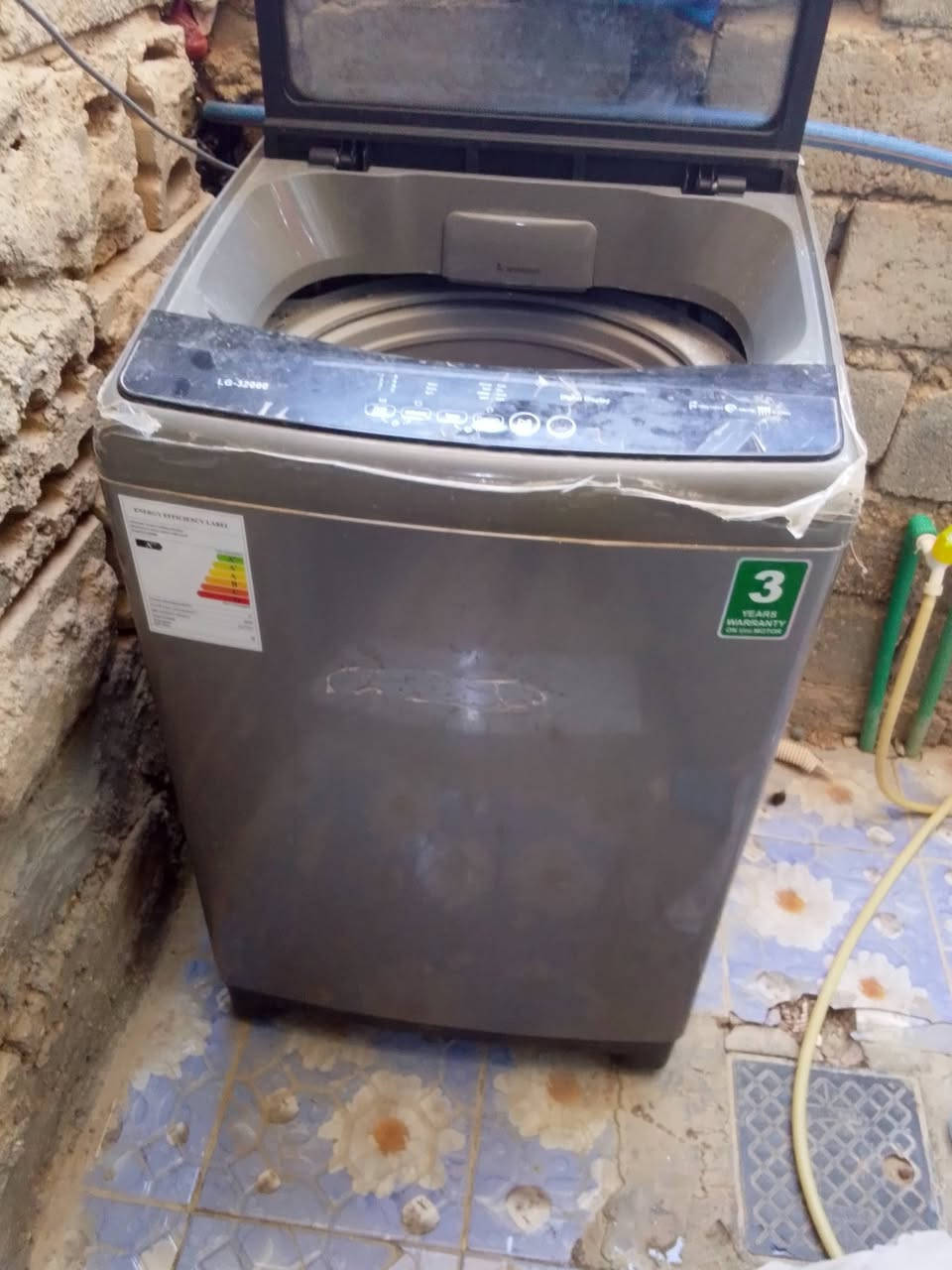 غساله ال جي للبيع جديده سعر350بيه مجال قليل***********
