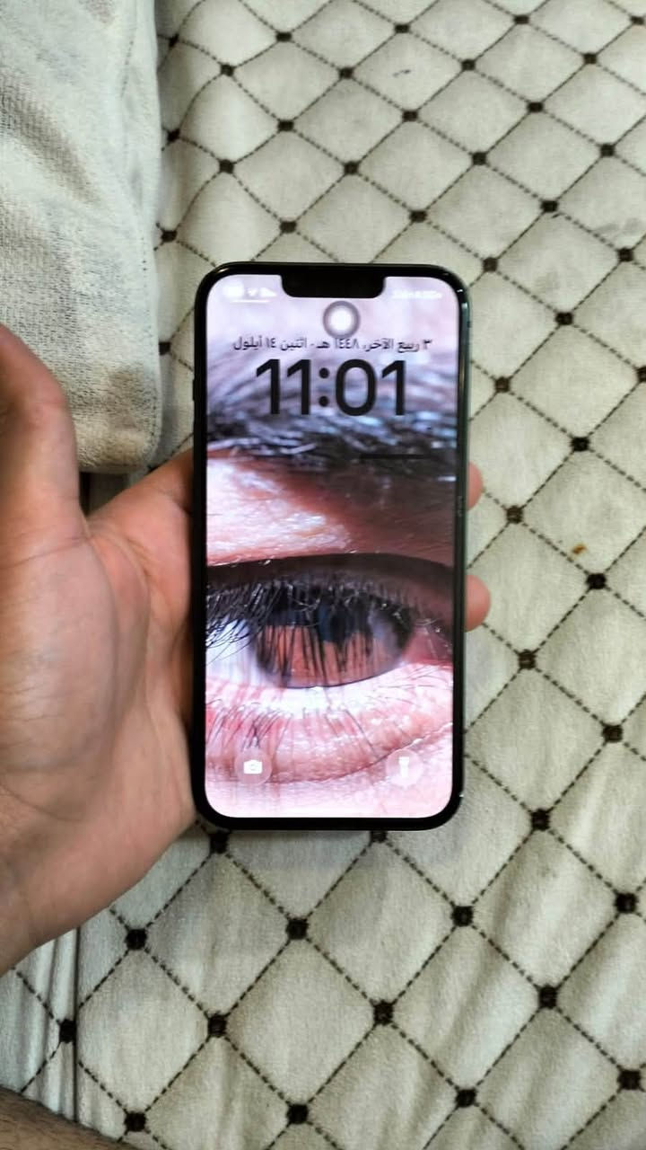 آيفون13عادي 
ذاكره 128
بطاريه75 
جهاز ما مبدل بي اي قطعه فقط طگه  بالإطار 

سعر٣٥٠ وبي مجال 
ناصريه  
***********

نص مكتوب في الصور:
- حالة البطارية والشحن رسالة مهمة حول البطارية حالة بطاريتك متدنية جدًا. يمكن أن يبدل أحد مزودي خدمة Apple المعتمدين البطارية لاستعادة الأداء والطاقة القصويين. العثور على خيارات الخدمة... الحد الأقصى للقدرة ٧٥٪ هذا قياس لقدرة البطارية مقارنة بقدرتها عندما كانت جديدة. قد تتسبب القدرة المنخفضة بتقليل ساعات الاستخدام بين عملية الشحن والأخرى. أقصى قدرة للأداء ستساعد الأنظمة المضمنة في النظام والمكونات في تخفيف آثار الأداء التي قد تلاحظها أثناء التقدم الكيميائي في عمر بطارية iPhone. شحن البطارية المحسن للحد من استنزاف عمر البطارية، يتعلم ال iPhone من عادات الشحن اليومية، بحيث ينتظر ولا يتجاوز ٨٠٪ حتى يحين موعد حاجتك إلى استخدامه.