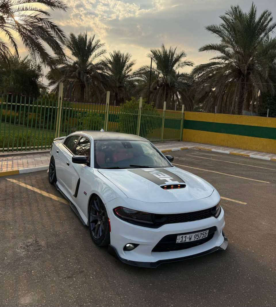 يالله
السلام عليكم        (لا تقارنها بستوك  شراي تعال ماخليها بنفسك وعيوني الك )

جارجر  2023  V8  392 HEME

رقم بغداد ( هزة وسنوية  جدد )

ماشية.  34km  يعني 21mi زيروبعدها

حادث /جاملغ وبنيد  كلش خفيف 

بالعراق صار بارد بدور لباب ميبين اله سونار 

___________________________
المواصفات 

السياره فول   شاشة كاربلي. عدى الفتحة  : كشنات حضن تدفئه تبريد ، هيترات بالستيرن ، كشنات جلد  ،  ، مري قلاب ع البك ، شاشه جبيره  كلشي بالك بيها عدى فتحه  ومعروف 

_______________________

الاضافات  وحدهن ب 60 ورقه ( ماكو شي بالك مضايفه)

1. جكات S3 اخر اصدار الحديث
2. دركة اربي ام اخر اصدار 
3.هدرز لونك تيوب    (صوت رعب )
4.شوته AFE 
5.كاج كان بلت
6. فجوج الاصدار الحديث. 6 بستم 
7.اكسل 3.9  قفل 
8. ثلاجة SRT 
9.كيج AFR
10. بلكات ريسنك 
11. ولف مشميتو 82 
11.داخل كاربون فايبر  
12.كزوز تفصال  
13. دبات HT  ام الريمونت تفتح وسد 
14. فيتبم ول برو. 
15. ويل  SRT الاصدار الحديث امريكي  الخشن  انسى عواج او  فطر 
16. لد متغير  تلفون 
17. عدسة كاربون  بيها لايت ابو المسبة😂
18. تايرات 275/ 315 شرط جدد كارتون 
_____________________
عليها برمجة. شرط متنكمش  وكتوف مخيف 

وتوصل بالايكو. التفويلة 480 ومرات اكثر شوي  حسب دوس بس اذا سياقه هادئة 480 

السعر /. 224 $$$$وبيها مجال تجيني وعيوني الك ماترجع واله انت راضي 

مكانها حلة. باسمي وشرط اسوي عقد مروري  

***********
