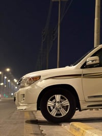 لاندكروز GXR • ٢٠١٢ • كفاله عامه