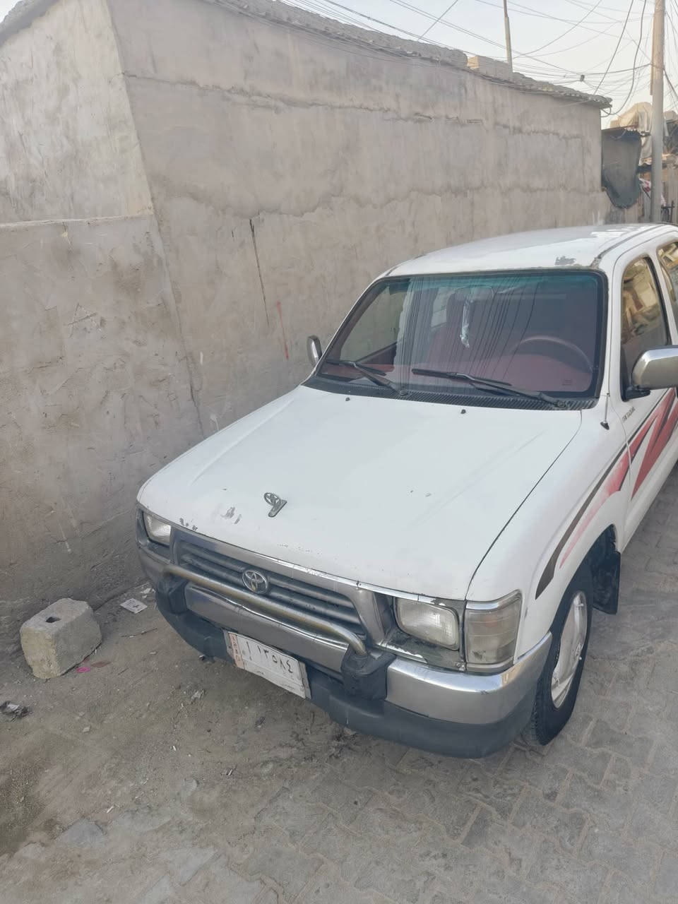 السلام عليكم بيكم تيوتا جمره موديل2001  مكفوله كير مكينه شاصي بيه ضربات قليله بلباب الوره مكفول الباقي حداديه بيدي شاده  المكان البصره السعر ٧٥ وبيه مجال قليل  الرقم ***********
