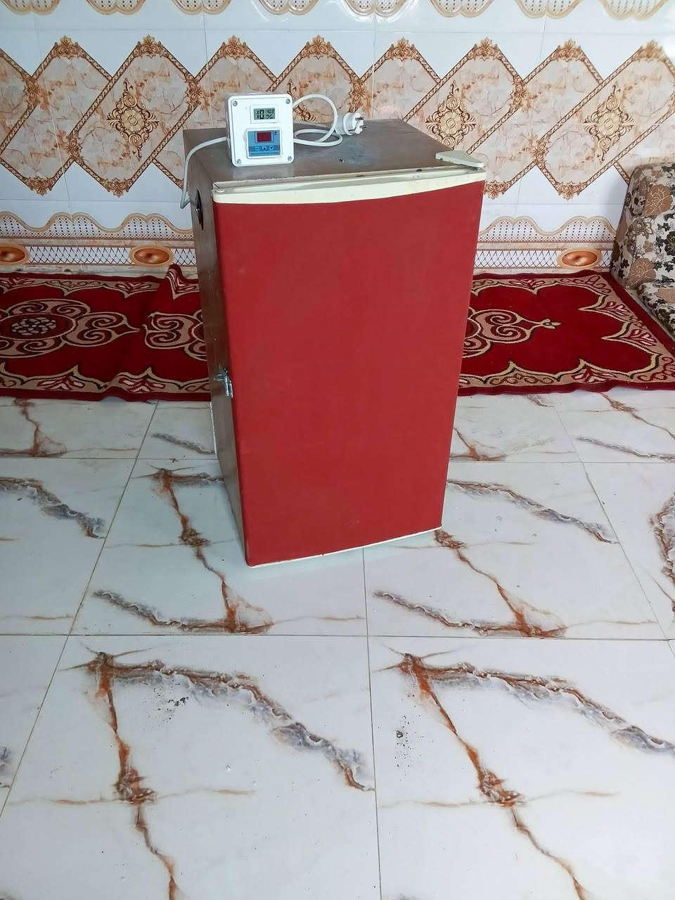 السلام عليكم ورحمة الله وبركاته
حاضنه بيض منزليه (فقاسه)
بأربع رفوف كل رف بسعة 30 بيضه والسعة الإجمالي تبلغ 120 بيضه
تواصل والاستفسار عبر واتساب: ***********

