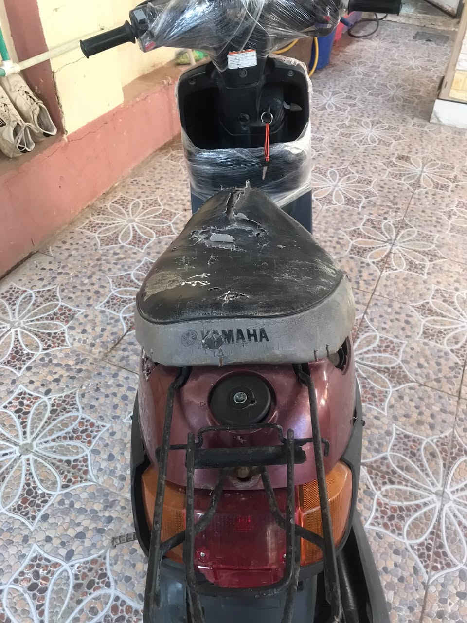 السلام عليكم ورحمة الله
دراجه زعره مكينه ما مفتوحهشاصي ملحوم براسطات 3   كهربيئات لايت امامي هورن شغال سلف عوزه بطاريه دراجه نضيفه زوج تيرات جديد سعر170 وبيها مجال
رقمي ***********
